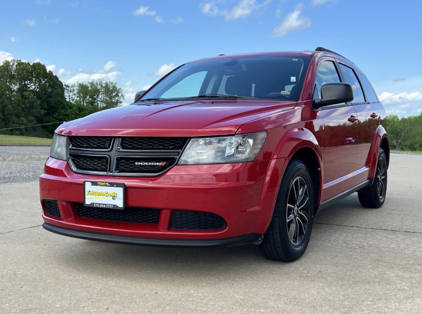 2018 RED /Black Cloth Dodge Journey SE (3C4PDCAB3JT) with an 2.4L 4 Cyl. engine, Automatic transmission, located at 2990 Old Orchard Rd., Jackson, MO, 63755, 37.354214, -89.612106 - 2018 Dodge Journey SE 88xxx miles Front Wheel Drive 2.4L 4 Cyl. Automatic 3rd Row Backup Camera Cruise Power Windows/Locks/Mirrors We have financing available and we accept trades! Fill out a credit application on our website or come by today! If you have any questions, give us a call at ( - Photo#3