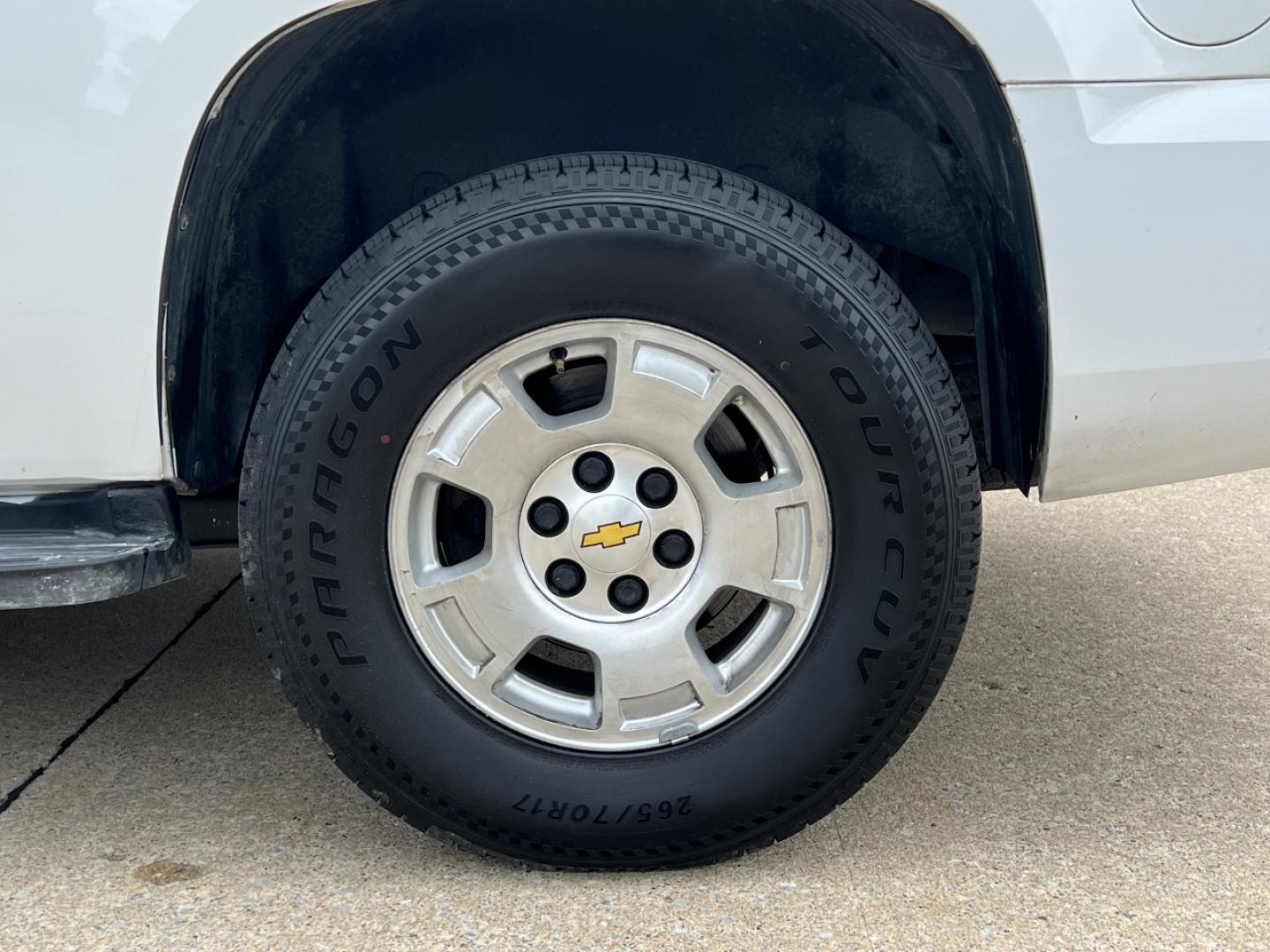 2010 WHITE /Gray Leather Chevrolet Tahoe LT 4WD (1GNUKBE04AR) with an 5.3L V8 engine, Automatic transmission, located at 2990 Old Orchard Rd., Jackson, MO, 63755, 37.354214, -89.612106 - 2010 Chevrolet Tahoe 1500 LT 190xxx miles 4 Wheel Drive 5.3L V8 Automatic Leather 3rd Row Power Seats Cruise Remote Start Power Windows/Locks/Mirrors We have financing available and we accept trades! Fill out a credit application on our website or come by today! If you have any questions - Photo#34