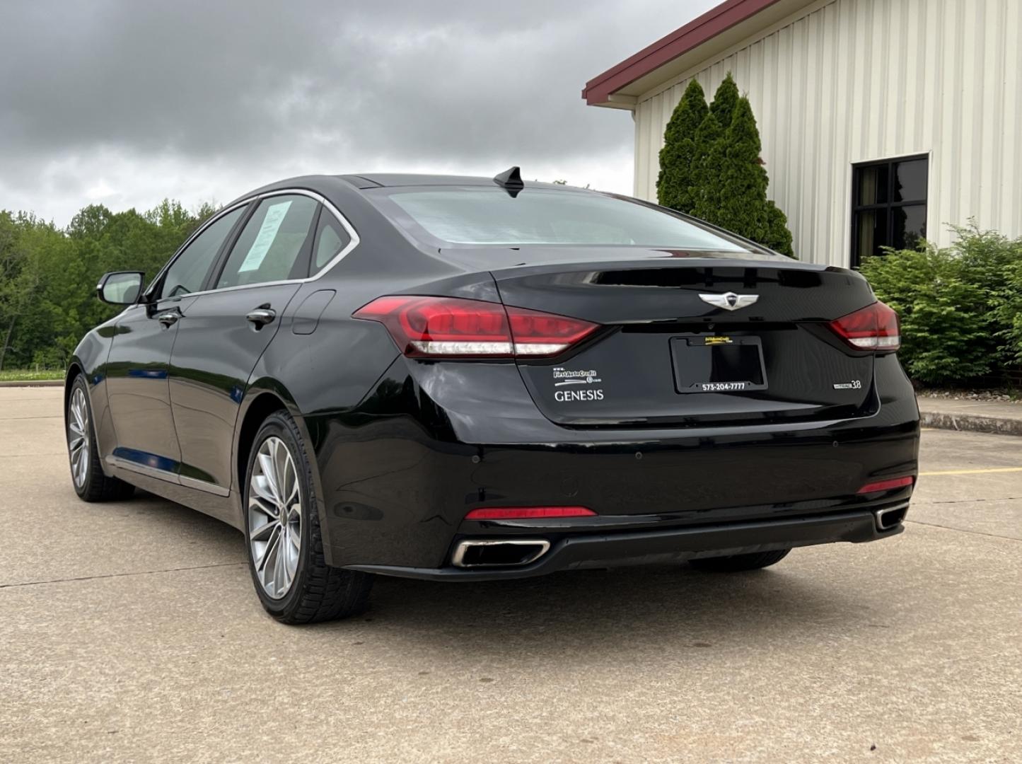 2016 BLACK /Tan Leather Hyundai Genesis 3.8L (KMHGN4JE3GU) with an 3.8L V6 engine, Automatic transmission, located at 506 S. Kingshighway, Cape Girardeau, MO, 63703, (573) 235-5000, 37.294994, -89.556206 - 2016 Hyundai Genesis 1-Owner 120xxx miles Rear Wheel Drive 3.8L V6 Automatic Leather Navigation Backup Camera Power/Heated/Cooled Seats Heated Steering Wheel Sunroof Bluetooth Cruise Power Windows/Locks/Mirrors We have financing available and we accept trades! Fill out a credit applic - Photo#11
