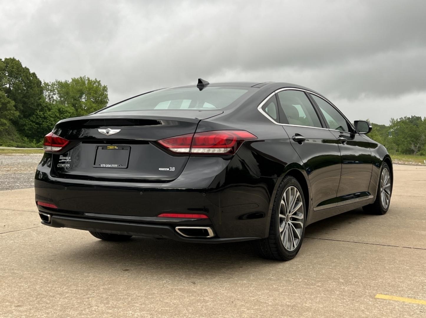 2016 BLACK /Tan Leather Hyundai Genesis 3.8L (KMHGN4JE3GU) with an 3.8L V6 engine, Automatic transmission, located at 506 S. Kingshighway, Cape Girardeau, MO, 63703, (573) 235-5000, 37.294994, -89.556206 - 2016 Hyundai Genesis 1-Owner 120xxx miles Rear Wheel Drive 3.8L V6 Automatic Leather Navigation Backup Camera Power/Heated/Cooled Seats Heated Steering Wheel Sunroof Bluetooth Cruise Power Windows/Locks/Mirrors We have financing available and we accept trades! Fill out a credit applic - Photo#10