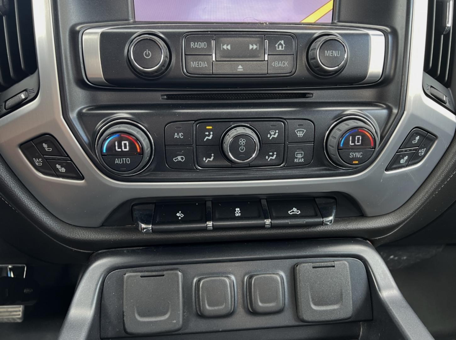 2015 GRAY /Black Leather GMC Sierra 1500 SLT Crew Cab 4x4 (3GTU2VEC2FG) with an 5.3L V8 engine, Automatic transmission, located at 506 S. Kingshighway, Cape Girardeau, MO, 63703, (573) 235-5000, 37.294994, -89.556206 - 2015 GMC Sierra 1500 SLT 1-Owner 123xxx miles 4x4 5.3L V8 Automatic Leather Navigation Power/Heated/Cooled Seats Backup Camera Bluetooth Remote Start Cruise Power Windows/Locks/Mirrors We have financing available and we accept trades! Fill out a credit application on our website or com - Photo#5