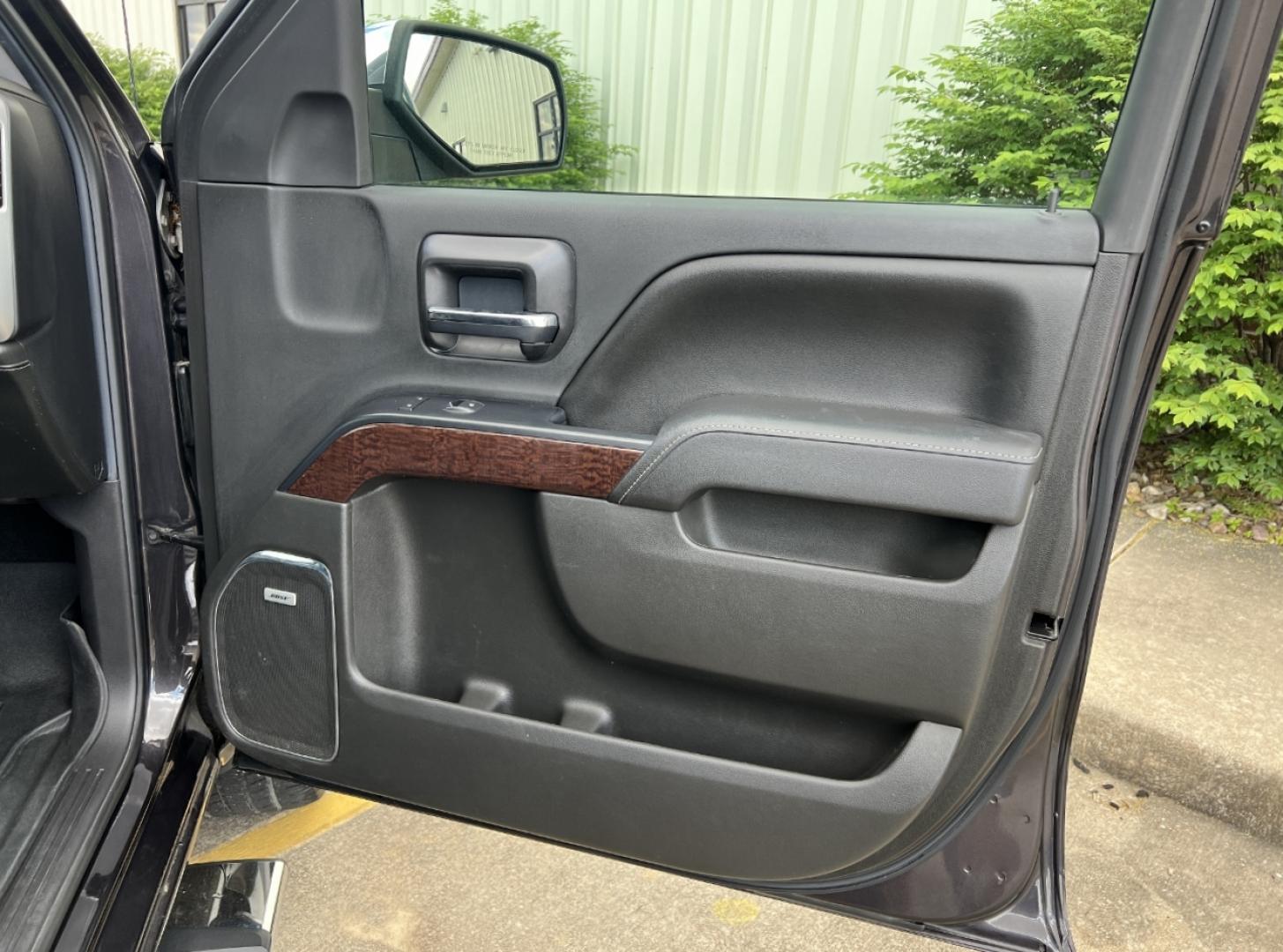 2015 GRAY /Black Leather GMC Sierra 1500 SLT Crew Cab 4x4 (3GTU2VEC2FG) with an 5.3L V8 engine, Automatic transmission, located at 506 S. Kingshighway, Cape Girardeau, MO, 63703, (573) 235-5000, 37.294994, -89.556206 - 2015 GMC Sierra 1500 SLT 1-Owner 123xxx miles 4x4 5.3L V8 Automatic Leather Navigation Power/Heated/Cooled Seats Backup Camera Bluetooth Remote Start Cruise Power Windows/Locks/Mirrors We have financing available and we accept trades! Fill out a credit application on our website or com - Photo#17