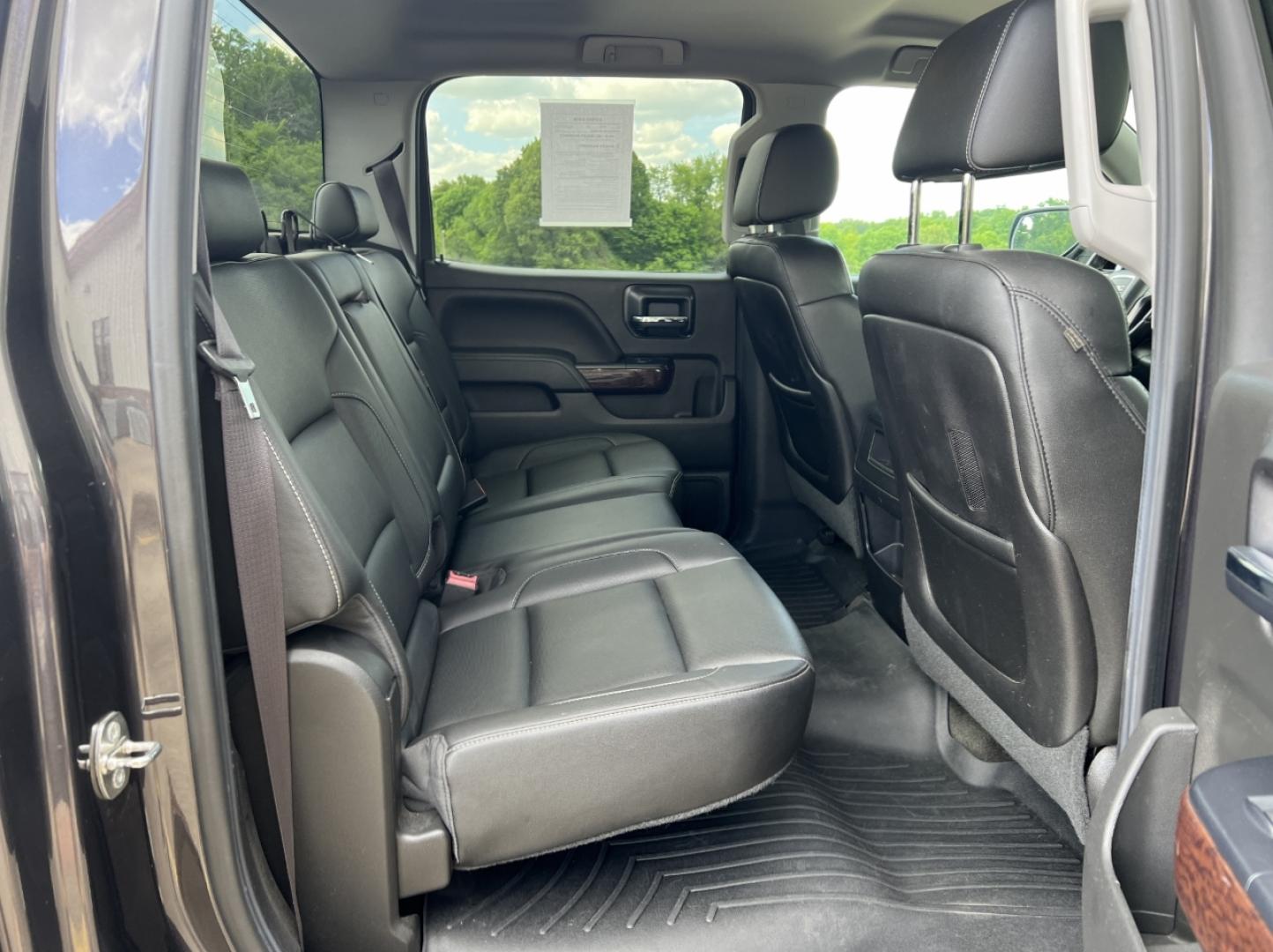 2015 GRAY /Black Leather GMC Sierra 1500 SLT Crew Cab 4x4 (3GTU2VEC2FG) with an 5.3L V8 engine, Automatic transmission, located at 506 S. Kingshighway, Cape Girardeau, MO, 63703, (573) 235-5000, 37.294994, -89.556206 - 2015 GMC Sierra 1500 SLT 1-Owner 123xxx miles 4x4 5.3L V8 Automatic Leather Navigation Power/Heated/Cooled Seats Backup Camera Bluetooth Remote Start Cruise Power Windows/Locks/Mirrors We have financing available and we accept trades! Fill out a credit application on our website or com - Photo#20