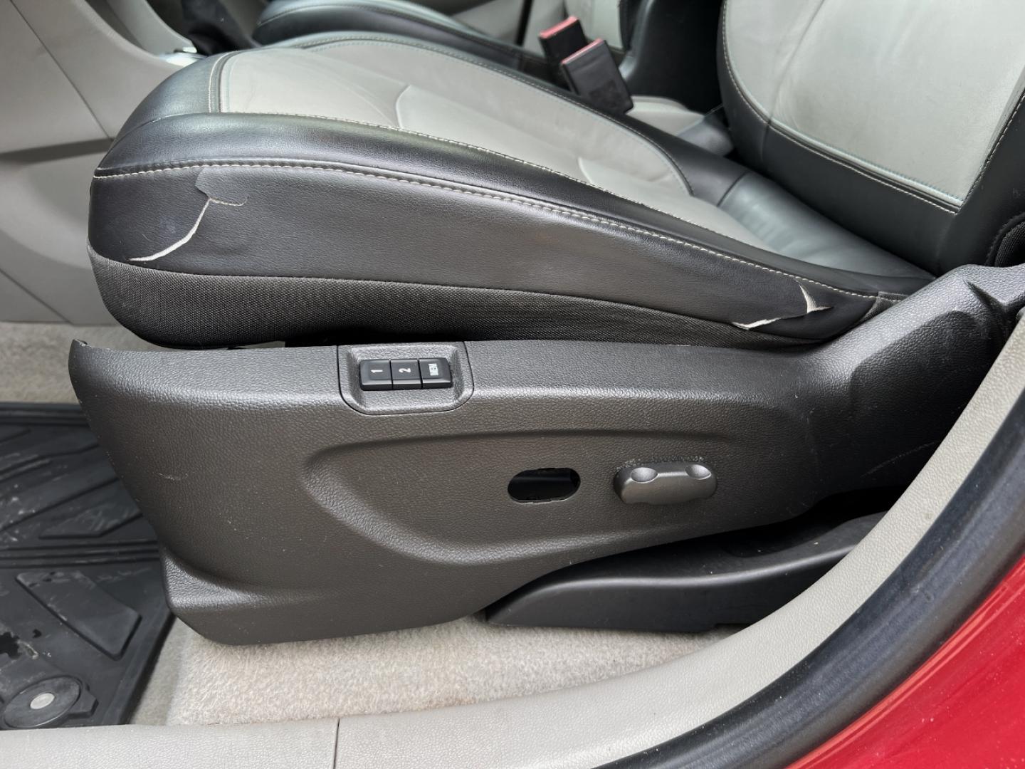 2013 RED /Gray Leather Buick Encore Leather FWD (KL4CJCSB9DB) with an 1.4L 4 Cyl. TURBO engine, Automatic transmission, located at 2990 Old Orchard Rd., Jackson, MO, 63755, 37.354214, -89.612106 - 2013 Buick Encore 109xxx miles Front Wheel Drive 1.4L 4 Cyl. Automatic Leather Backup Camera Power/Heated Seats Heated Steering Wheel Sunroof Bluetooth Cruise Remote Start Power Windows/Locks/Mirrors We have financing available and we accept trades! Fill out a credit application on our - Photo#5