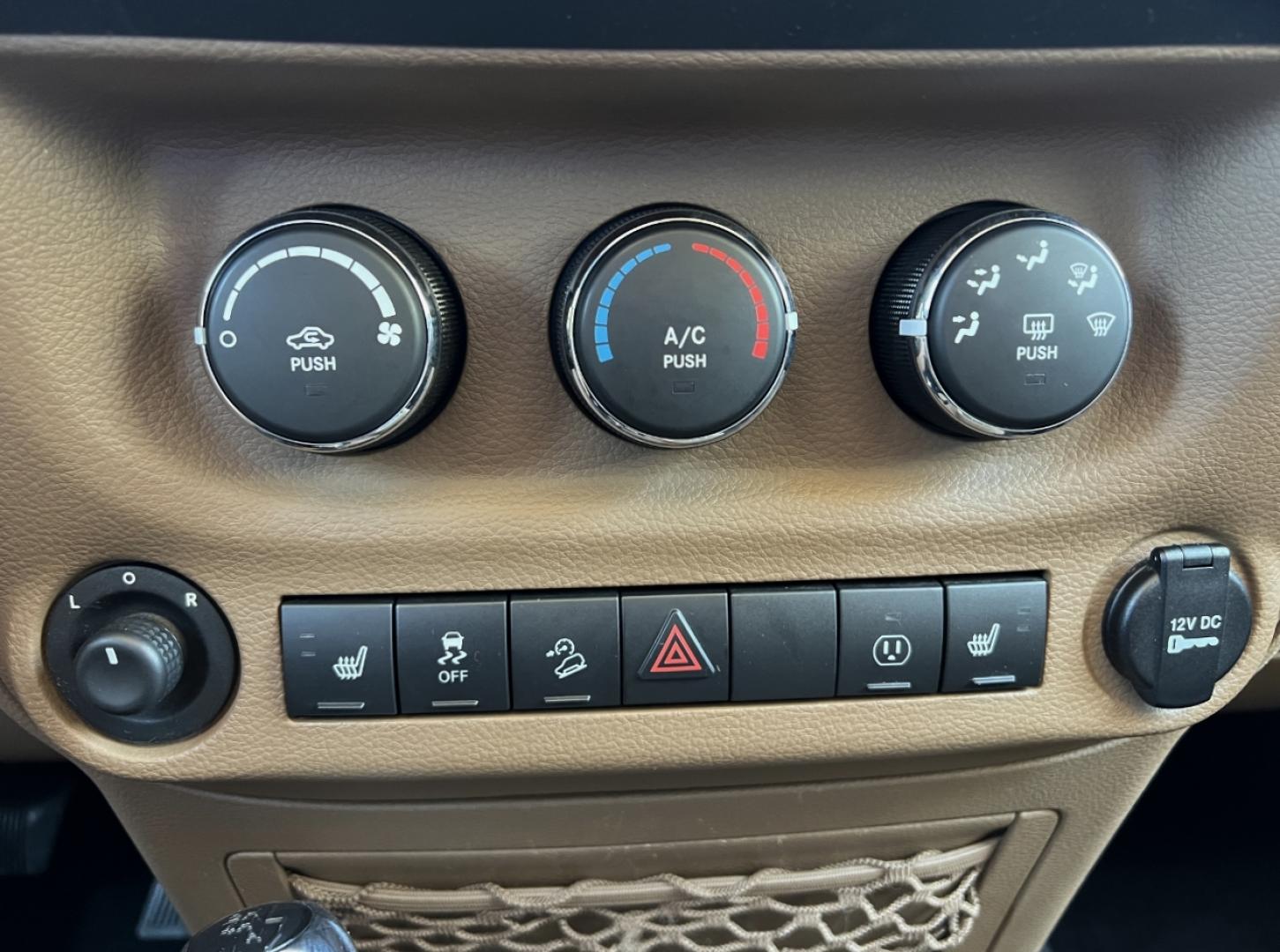 2015 ORANGE /Tan Leather Jeep Wrangler Unlimited Sahara 4WD (1C4BJWEG8FL) with an 3.6L V6 engine, Automatic transmission, located at 506 S. Kingshighway, Cape Girardeau, MO, 63703, (573) 235-5000, 37.294994, -89.556206 - 2015 Jeep Wrangler Unlimited Sahara 103xxx miles 4x4 3.6L V6 Automatic Leather Heated Seats Cruise Power Windows/Locks/Mirrors We have financing available and we accept trades! Fill out a credit application on our website or come by today! If you have any questions, give us a call at (573) - Photo#3