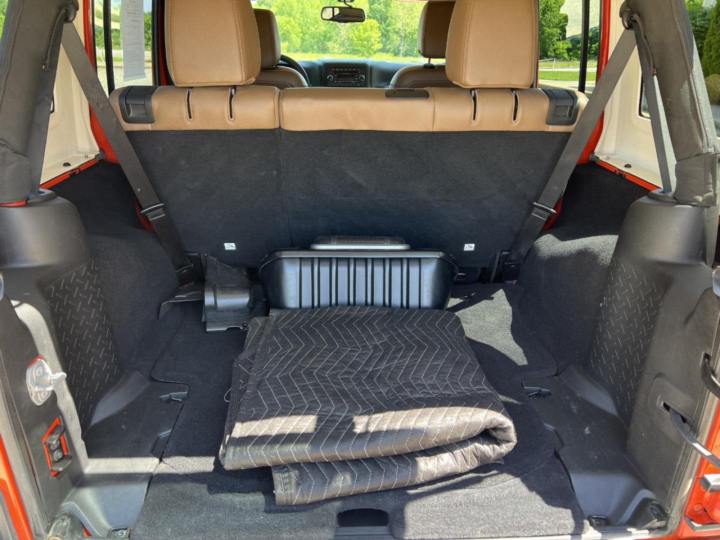 2015 ORANGE /Tan Leather Jeep Wrangler Unlimited Sahara 4WD (1C4BJWEG8FL) with an 3.6L V6 engine, Automatic transmission, located at 506 S. Kingshighway, Cape Girardeau, MO, 63703, (573) 235-5000, 37.294994, -89.556206 - 2015 Jeep Wrangler Unlimited Sahara 103xxx miles 4x4 3.6L V6 Automatic Leather Heated Seats Cruise Power Windows/Locks/Mirrors We have financing available and we accept trades! Fill out a credit application on our website or come by today! If you have any questions, give us a call at (573) - Photo#18
