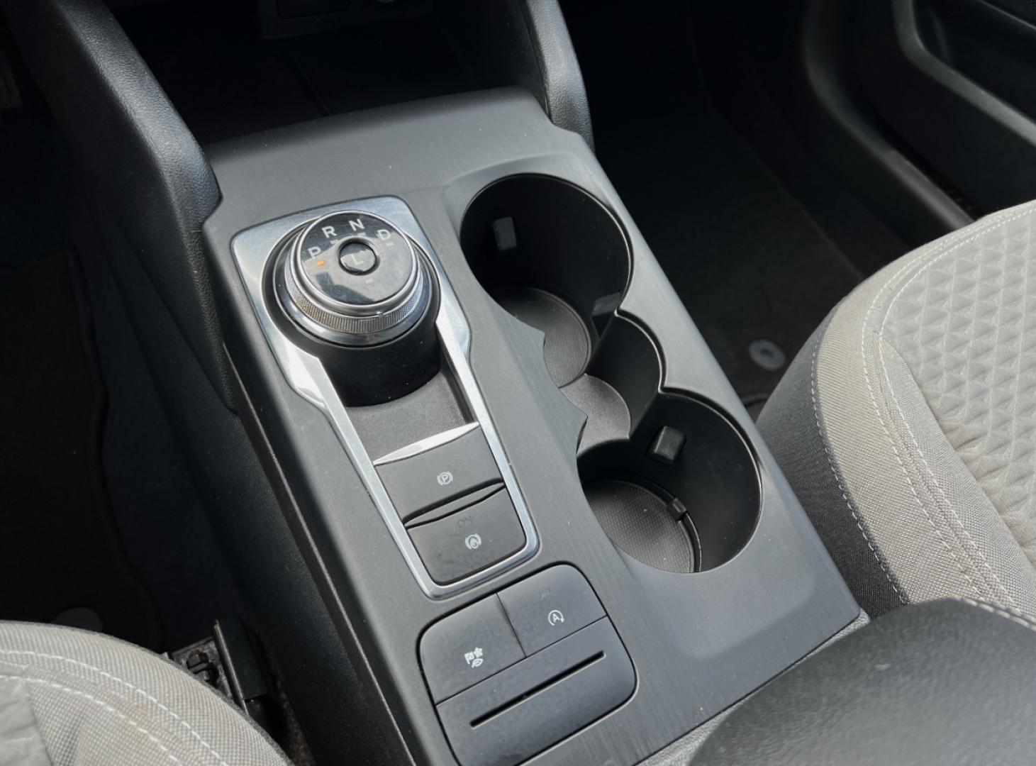 2020 RED /Gray Cloth Ford Escape SE (1FMCU0G65LU) with an 1.5L 3 Cyl. engine, Automatic transmission, located at 2990 Old Orchard Rd., Jackson, MO, 63755, 37.354214, -89.612106 - 2020 Ford Escape SE 1-Owner 105xxx miles Front Wheel Drive 1.5L 3 Cyl. Automatic Backup Camera Heated Seats Power Driver Seat Bluetooth Cruise Power Windows/Locks/Mirrors We have financing available and we accept trades! Fill out a credit application on our website or come by today! If - Photo#23