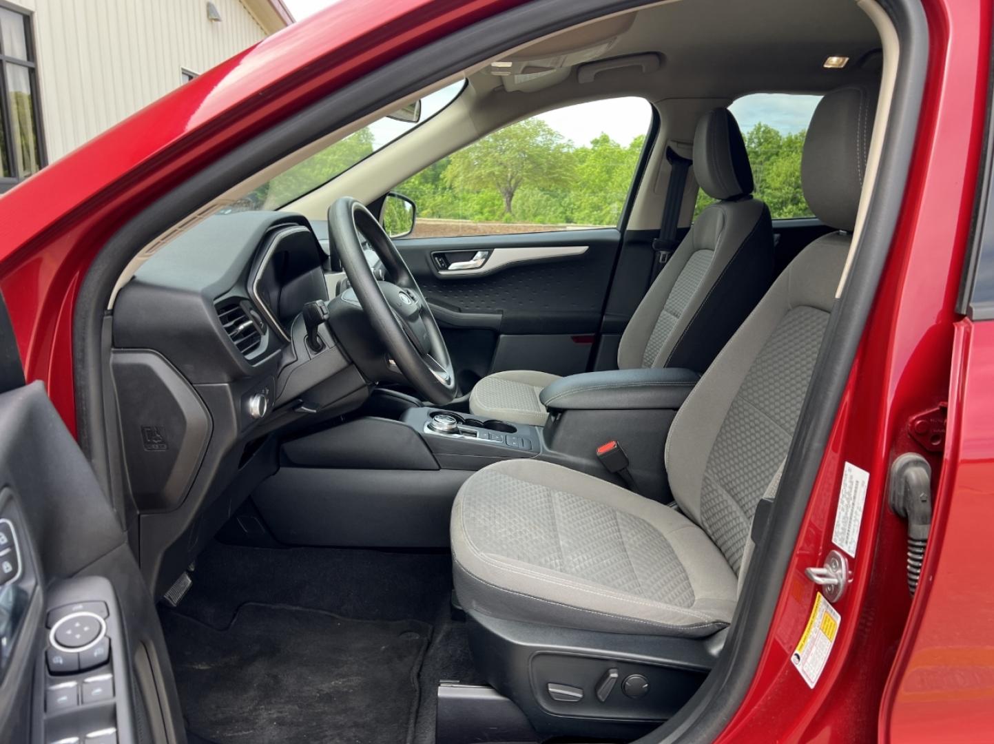 2020 RED /Gray Cloth Ford Escape SE (1FMCU0G65LU) with an 1.5L 3 Cyl. engine, Automatic transmission, located at 2990 Old Orchard Rd., Jackson, MO, 63755, 37.354214, -89.612106 - 2020 Ford Escape SE 1-Owner 105xxx miles Front Wheel Drive 1.5L 3 Cyl. Automatic Backup Camera Heated Seats Power Driver Seat Bluetooth Cruise Power Windows/Locks/Mirrors We have financing available and we accept trades! Fill out a credit application on our website or come by today! If - Photo#13