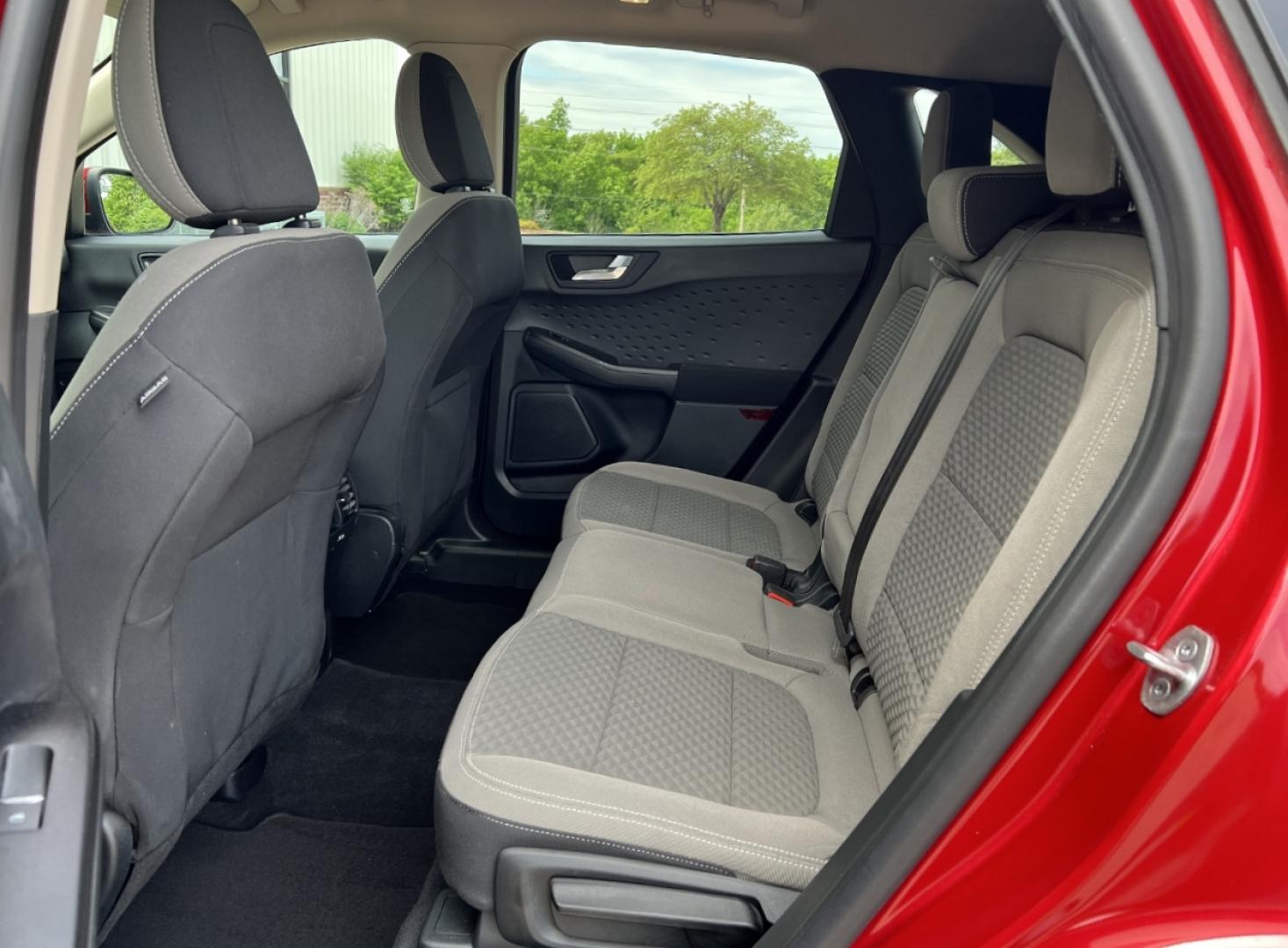 2020 RED /Gray Cloth Ford Escape SE (1FMCU0G65LU) with an 1.5L 3 Cyl. engine, Automatic transmission, located at 2990 Old Orchard Rd., Jackson, MO, 63755, 37.354214, -89.612106 - 2020 Ford Escape SE 1-Owner 105xxx miles Front Wheel Drive 1.5L 3 Cyl. Automatic Backup Camera Heated Seats Power Driver Seat Bluetooth Cruise Power Windows/Locks/Mirrors We have financing available and we accept trades! Fill out a credit application on our website or come by today! If - Photo#16