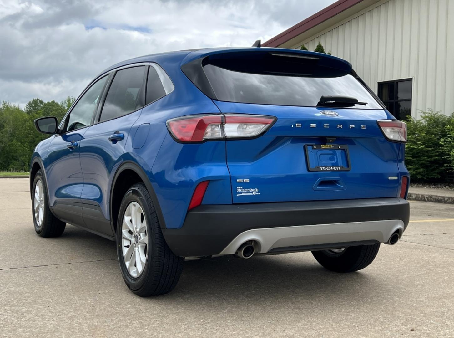 2020 BLUE /Gray Cloth Ford Escape SE (1FMCU0G64LU) with an 1.5L 3 Cyl. engine, Automatic transmission, located at 2990 Old Orchard Rd., Jackson, MO, 63755, 37.354214, -89.612106 - 2020 Ford Escape SE 1-Owner 105xxx miles Front Wheel Drive 1.5L 3 Cyl. Automatic New Tires Backup Camera Power Driver Seat Heated Seats Bluetooth Cruise Power Windows/Locks/Mirrors We have financing available and we accept trades! Fill out a credit application on our website or come by - Photo#9