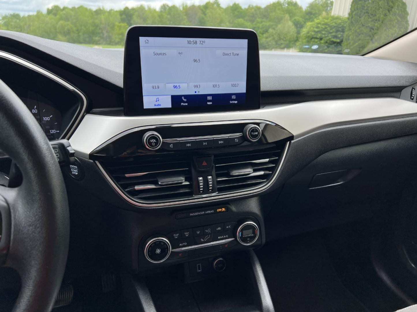 2020 BLUE /Gray Cloth Ford Escape SE (1FMCU0G64LU) with an 1.5L 3 Cyl. engine, Automatic transmission, located at 2990 Old Orchard Rd., Jackson, MO, 63755, 37.354214, -89.612106 - 2020 Ford Escape SE 1-Owner 105xxx miles Front Wheel Drive 1.5L 3 Cyl. Automatic New Tires Backup Camera Power Driver Seat Heated Seats Bluetooth Cruise Power Windows/Locks/Mirrors We have financing available and we accept trades! Fill out a credit application on our website or come by - Photo#23