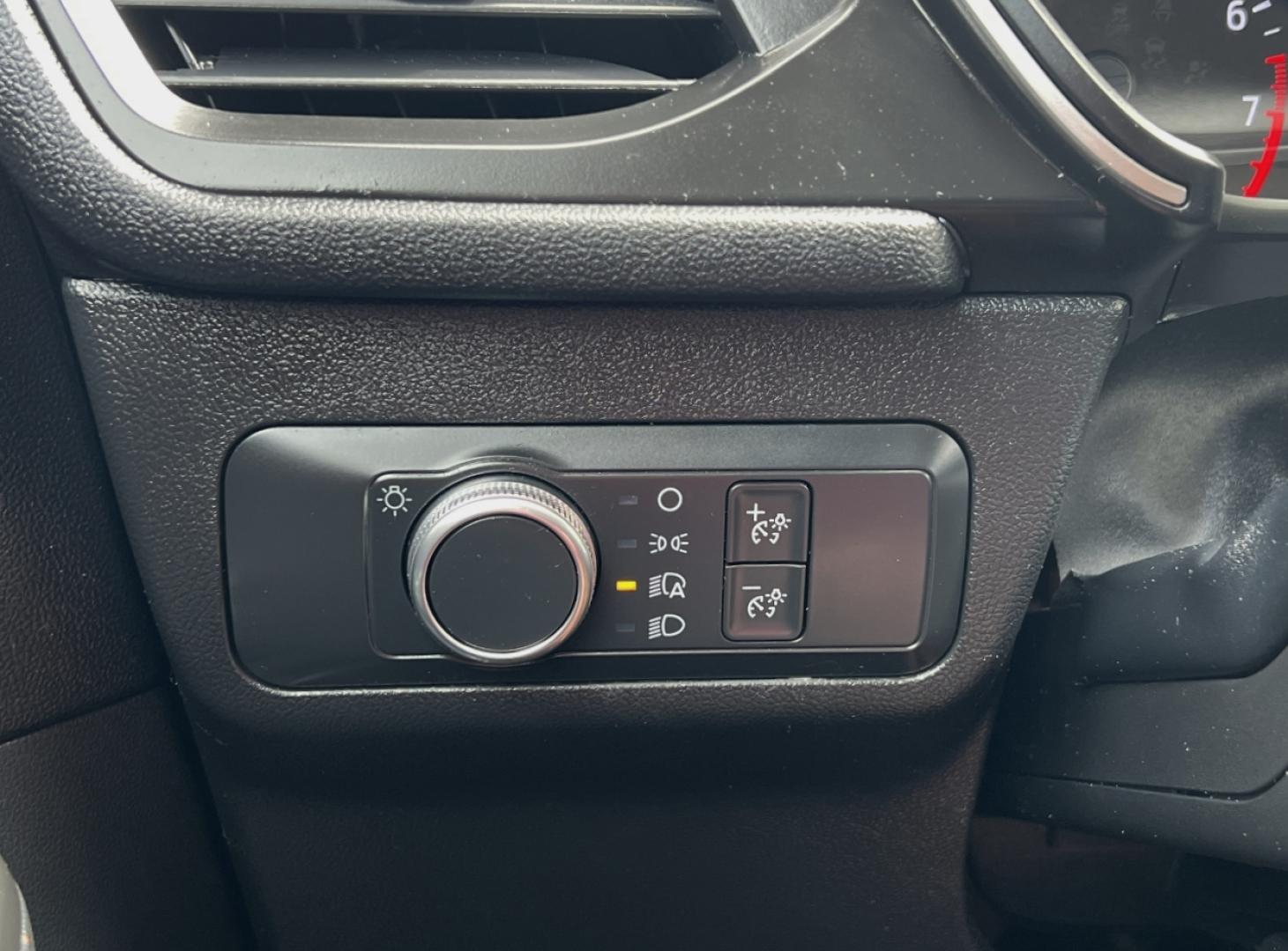 2020 BLUE /Gray Cloth Ford Escape SE (1FMCU0G64LU) with an 1.5L 3 Cyl. engine, Automatic transmission, located at 2990 Old Orchard Rd., Jackson, MO, 63755, 37.354214, -89.612106 - 2020 Ford Escape SE 1-Owner 105xxx miles Front Wheel Drive 1.5L 3 Cyl. Automatic New Tires Backup Camera Power Driver Seat Heated Seats Bluetooth Cruise Power Windows/Locks/Mirrors We have financing available and we accept trades! Fill out a credit application on our website or come by - Photo#28