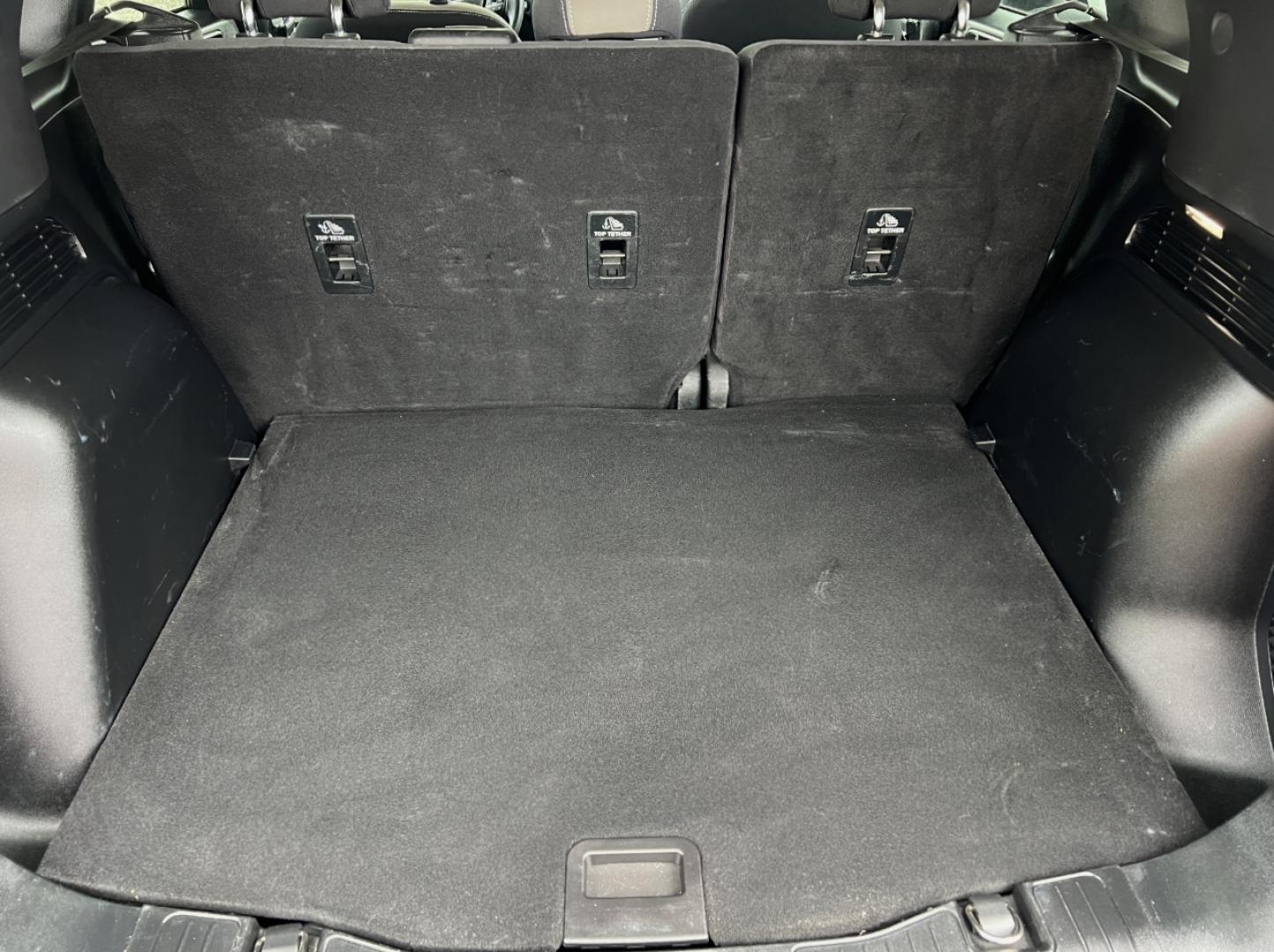 2020 BLUE /Gray Cloth Ford Escape SE (1FMCU0G64LU) with an 1.5L 3 Cyl. engine, Automatic transmission, located at 2990 Old Orchard Rd., Jackson, MO, 63755, 37.354214, -89.612106 - 2020 Ford Escape SE 1-Owner 105xxx miles Front Wheel Drive 1.5L 3 Cyl. Automatic New Tires Backup Camera Power Driver Seat Heated Seats Bluetooth Cruise Power Windows/Locks/Mirrors We have financing available and we accept trades! Fill out a credit application on our website or come by - Photo#18
