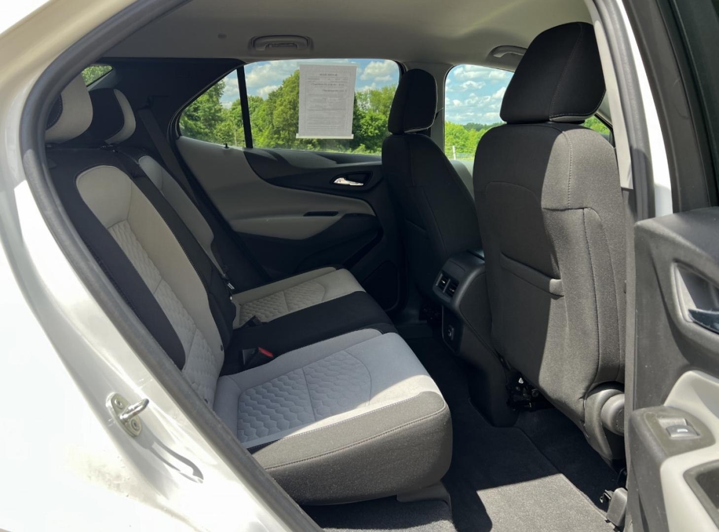 2021 WHITE /Gray Cloth Chevrolet Equinox LS 2WD (3GNAXHEVXMS) with an 1.5L 4 Cyl. Turbo engine, Automatic transmission, located at 2990 Old Orchard Rd., Jackson, MO, 63755, 37.354214, -89.612106 - 2021 Chevrolet Equinox LS 1-Owner 131xxx miles Front Wheel Drive 1.5L 4 Cyl. Automatic Backup Camera Power Driver Seat Bluetooth Cruise Power Windows/Locks/Mirrors We have financing available and we accept trades! Fill out a credit application on our website or come by today! If you have - Photo#16
