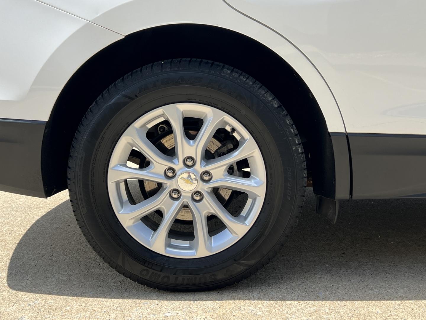 2021 WHITE /Gray Cloth Chevrolet Equinox LS 2WD (3GNAXHEVXMS) with an 1.5L 4 Cyl. Turbo engine, Automatic transmission, located at 2990 Old Orchard Rd., Jackson, MO, 63755, 37.354214, -89.612106 - 2021 Chevrolet Equinox LS 1-Owner 131xxx miles Front Wheel Drive 1.5L 4 Cyl. Automatic Backup Camera Power Driver Seat Bluetooth Cruise Power Windows/Locks/Mirrors We have financing available and we accept trades! Fill out a credit application on our website or come by today! If you have - Photo#37
