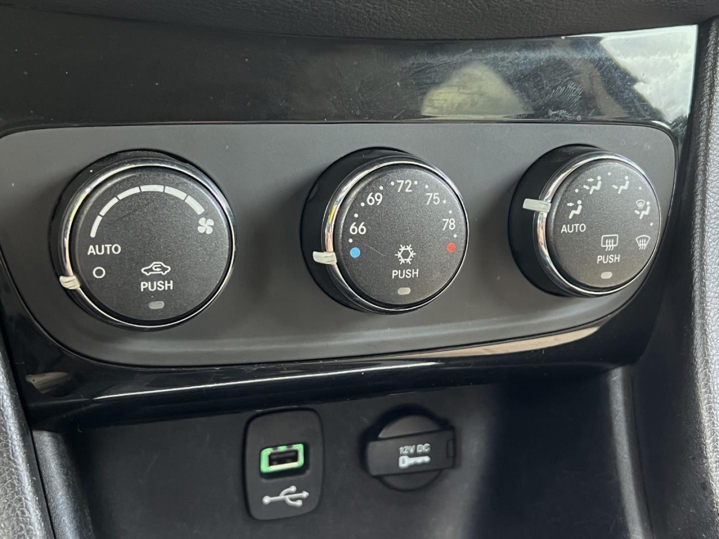 2013 WHITE /Tan Cloth Chrysler 200 Touring (1C3CCBBB2DN) with an 2.4L 4 Cyl. engine, Automatic transmission, located at 2990 Old Orchard Rd., Jackson, MO, 63755, 37.354214, -89.612106 - 2013 Chrysler 200 Touring 102xxx miles Front Wheel Drive 2.4L 4 Cyl. Automatic Power Driver Seat Heated Seats Cruise Remote Start Power Windows/Locks/Mirrors We have financing available and we accept trades! Fill out a credit application on our website or come by today! If you have any qu - Photo#24