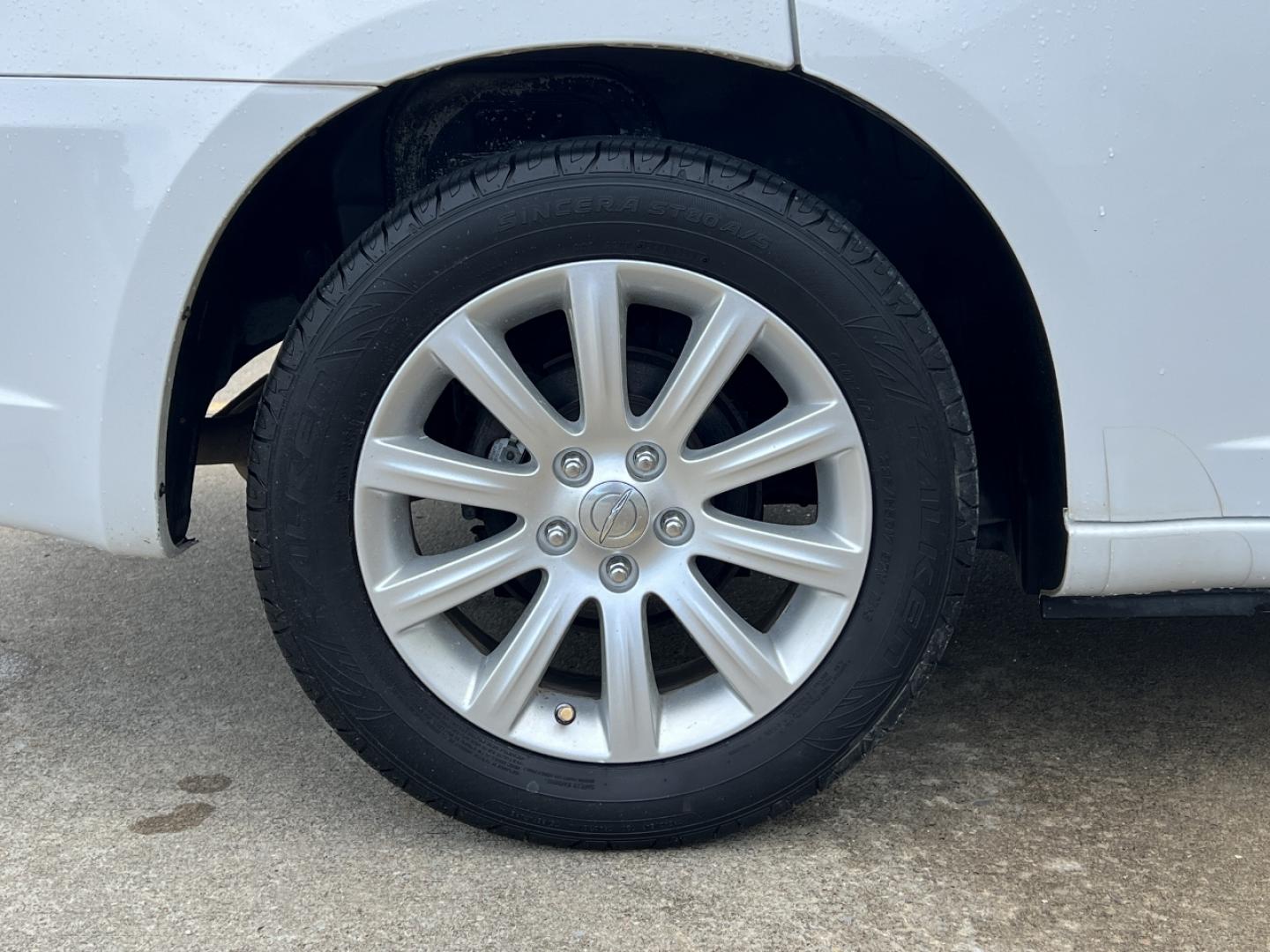 2013 WHITE /Tan Cloth Chrysler 200 Touring (1C3CCBBB2DN) with an 2.4L 4 Cyl. engine, Automatic transmission, located at 2990 Old Orchard Rd., Jackson, MO, 63755, 37.354214, -89.612106 - 2013 Chrysler 200 Touring 102xxx miles Front Wheel Drive 2.4L 4 Cyl. Automatic Power Driver Seat Heated Seats Cruise Remote Start Power Windows/Locks/Mirrors We have financing available and we accept trades! Fill out a credit application on our website or come by today! If you have any qu - Photo#34