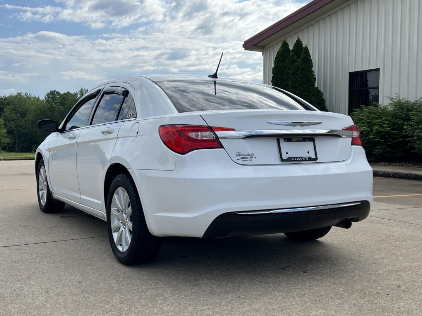 2013 WHITE /Tan Cloth Chrysler 200 Touring (1C3CCBBB2DN) with an 2.4L 4 Cyl. engine, Automatic transmission, located at 2990 Old Orchard Rd., Jackson, MO, 63755, 37.354214, -89.612106 - 2013 Chrysler 200 Touring 102xxx miles Front Wheel Drive 2.4L 4 Cyl. Automatic Power Driver Seat Heated Seats Cruise Remote Start Power Windows/Locks/Mirrors We have financing available and we accept trades! Fill out a credit application on our website or come by today! If you have any qu - Photo#9