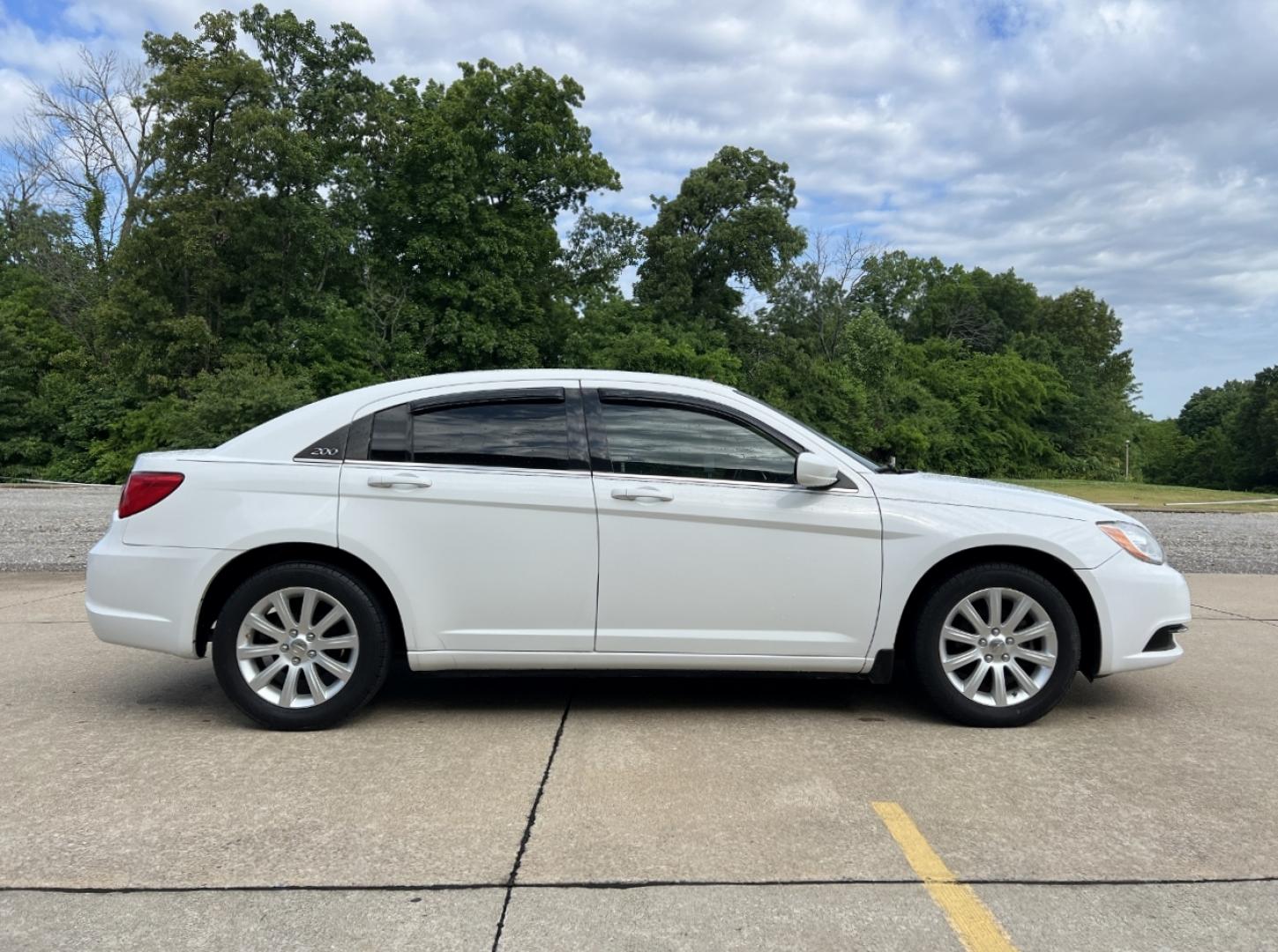 2013 WHITE /Tan Cloth Chrysler 200 Touring (1C3CCBBB2DN) with an 2.4L 4 Cyl. engine, Automatic transmission, located at 2990 Old Orchard Rd., Jackson, MO, 63755, 37.354214, -89.612106 - 2013 Chrysler 200 Touring 102xxx miles Front Wheel Drive 2.4L 4 Cyl. Automatic Power Driver Seat Heated Seats Cruise Remote Start Power Windows/Locks/Mirrors We have financing available and we accept trades! Fill out a credit application on our website or come by today! If you have any qu - Photo#7