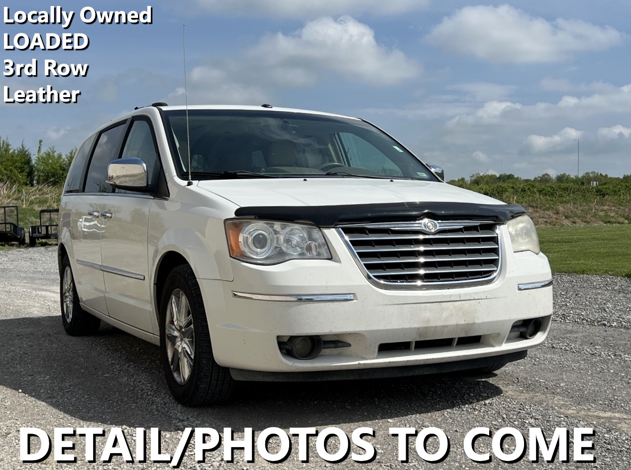 photo of 2008 Chrysler Town & Country Limited
