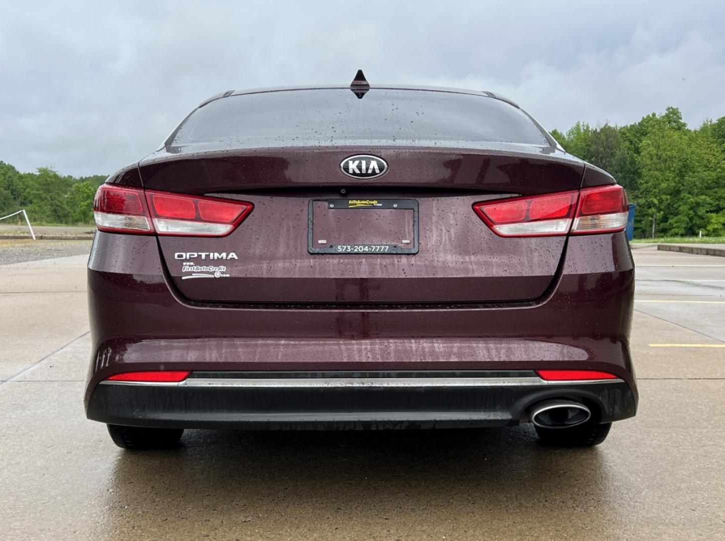 2016 MAROON /Black Cloth Kia Optima LX (5XXGT4L37GG) with an 2.4L 4 Cyl. engine, Automatic transmission, located at 506 S. Kingshighway, Cape Girardeau, MO, 63703, (573) 235-5000, 37.294994, -89.556206 - 2016 Kia Optima LX 112xxx miles Front Wheel Drive 2.4L 4 Cyl. Automatic Backup Camera Bluetooth Cruise Power Windows/Locks/Mirrors We have financing available and we accept trades! Fill out a credit application on our website or come by today! If you have any questions, give us a call at ( - Photo#8