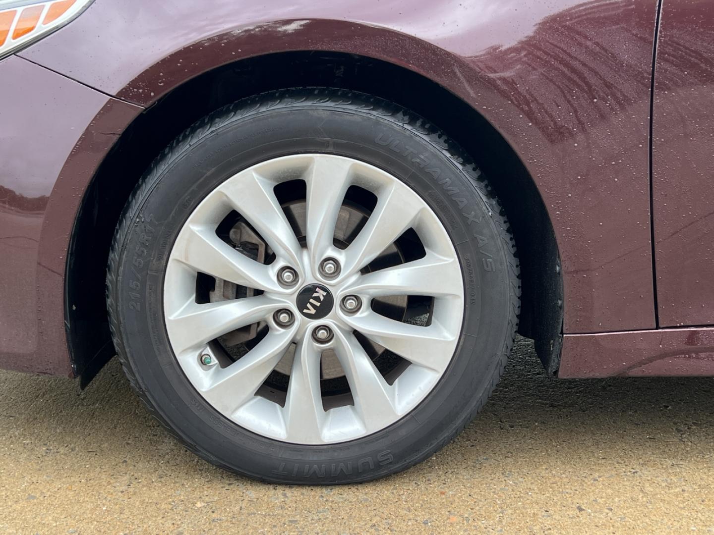 2016 MAROON /Black Cloth Kia Optima LX (5XXGT4L37GG) with an 2.4L 4 Cyl. engine, Automatic transmission, located at 506 S. Kingshighway, Cape Girardeau, MO, 63703, (573) 235-5000, 37.294994, -89.556206 - 2016 Kia Optima LX 112xxx miles Front Wheel Drive 2.4L 4 Cyl. Automatic Backup Camera Bluetooth Cruise Power Windows/Locks/Mirrors We have financing available and we accept trades! Fill out a credit application on our website or come by today! If you have any questions, give us a call at ( - Photo#28