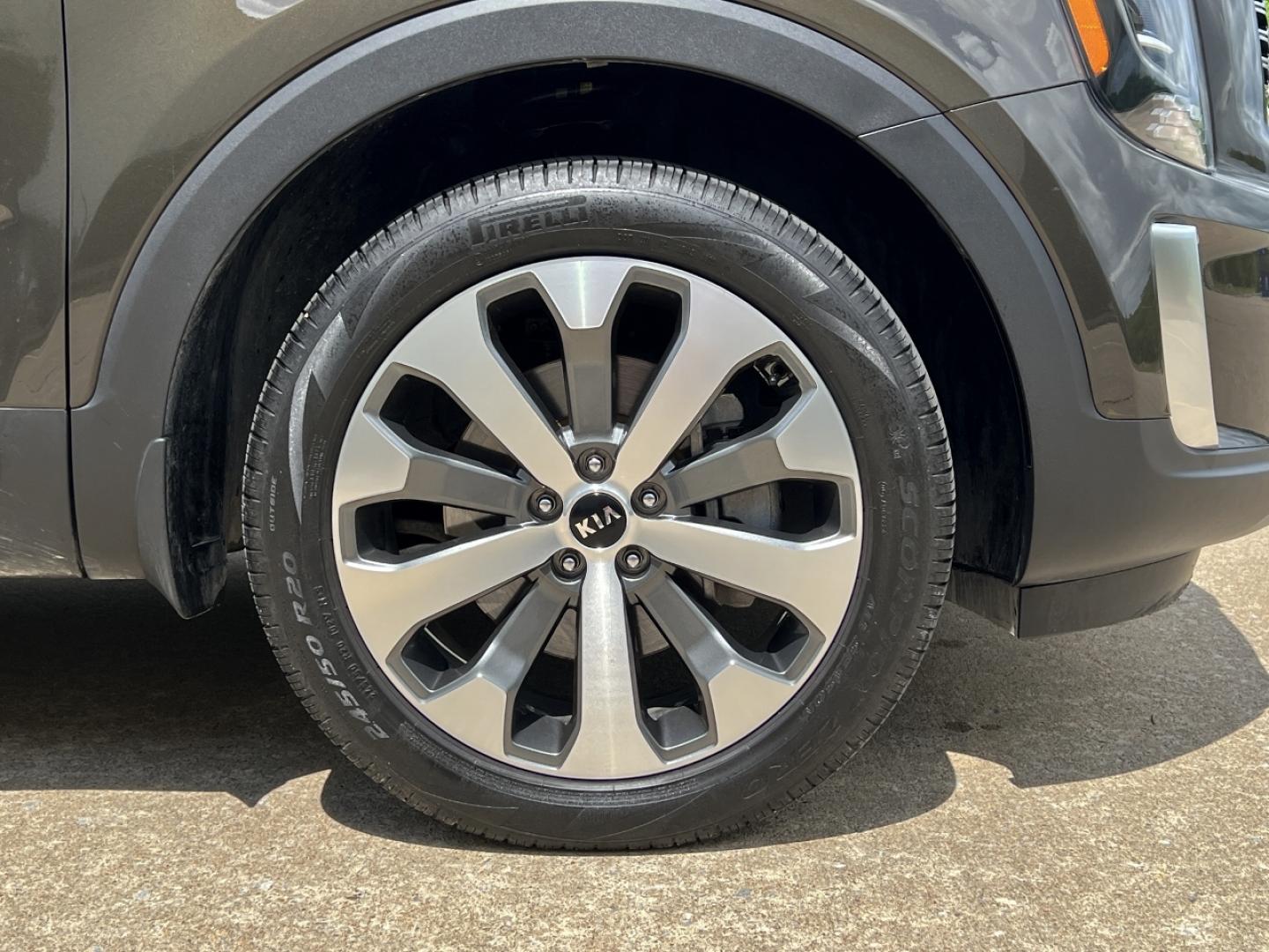 2021 GREEN /Gray Leather Kia Telluride S AWD (5XYP6DHC9MG) with an 3.8L V6 engine, Automatic transmission, located at 506 S. Kingshighway, Cape Girardeau, MO, 63703, (573) 235-5000, 37.294994, -89.556206 - 2021 Kia Telluride S 1-Owner Only 22xxx miles All Wheel Drive 3.8L V6 Automatic Leather 3rd Row Backup Camera Power Driver Seat Heated Seats Sunroof Bluetooth Cruise Remote Start Power Windows/Locks/Mirrors We have financing available and we accept trades! Fill out a credit applicati - Photo#43