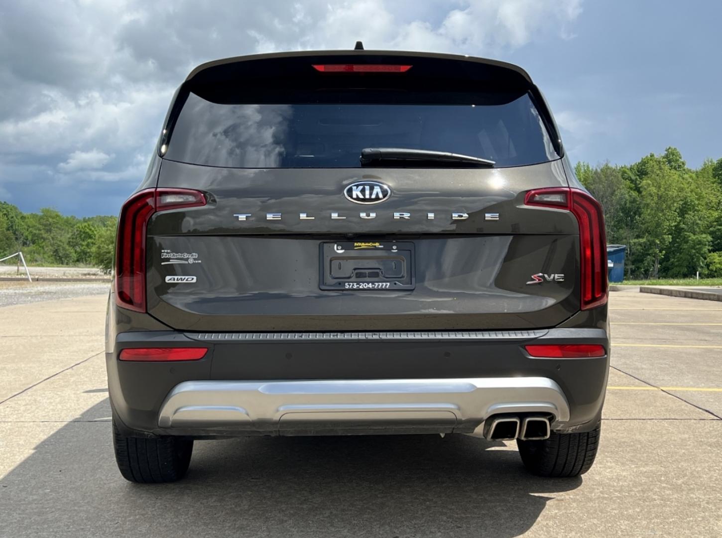 2021 GREEN /Gray Leather Kia Telluride S AWD (5XYP6DHC9MG) with an 3.8L V6 engine, Automatic transmission, located at 506 S. Kingshighway, Cape Girardeau, MO, 63703, (573) 235-5000, 37.294994, -89.556206 - 2021 Kia Telluride S 1-Owner Only 22xxx miles All Wheel Drive 3.8L V6 Automatic Leather 3rd Row Backup Camera Power Driver Seat Heated Seats Sunroof Bluetooth Cruise Remote Start Power Windows/Locks/Mirrors We have financing available and we accept trades! Fill out a credit applicati - Photo#12