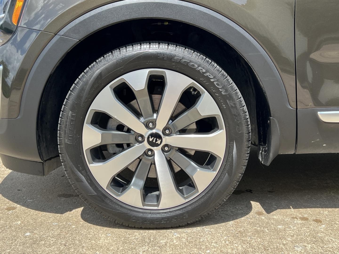 2021 GREEN /Gray Leather Kia Telluride S AWD (5XYP6DHC9MG) with an 3.8L V6 engine, Automatic transmission, located at 506 S. Kingshighway, Cape Girardeau, MO, 63703, (573) 235-5000, 37.294994, -89.556206 - 2021 Kia Telluride S 1-Owner Only 22xxx miles All Wheel Drive 3.8L V6 Automatic Leather 3rd Row Backup Camera Power Driver Seat Heated Seats Sunroof Bluetooth Cruise Remote Start Power Windows/Locks/Mirrors We have financing available and we accept trades! Fill out a credit applicati - Photo#39