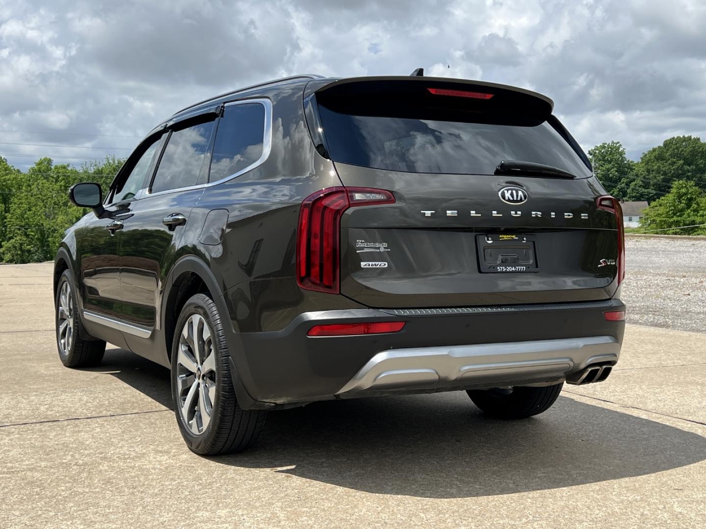 2021 GREEN /Gray Leather Kia Telluride S AWD (5XYP6DHC9MG) with an 3.8L V6 engine, Automatic transmission, located at 506 S. Kingshighway, Cape Girardeau, MO, 63703, (573) 235-5000, 37.294994, -89.556206 - 2021 Kia Telluride S 1-Owner Only 22xxx miles All Wheel Drive 3.8L V6 Automatic Leather 3rd Row Backup Camera Power Driver Seat Heated Seats Sunroof Bluetooth Cruise Remote Start Power Windows/Locks/Mirrors We have financing available and we accept trades! Fill out a credit applicati - Photo#11