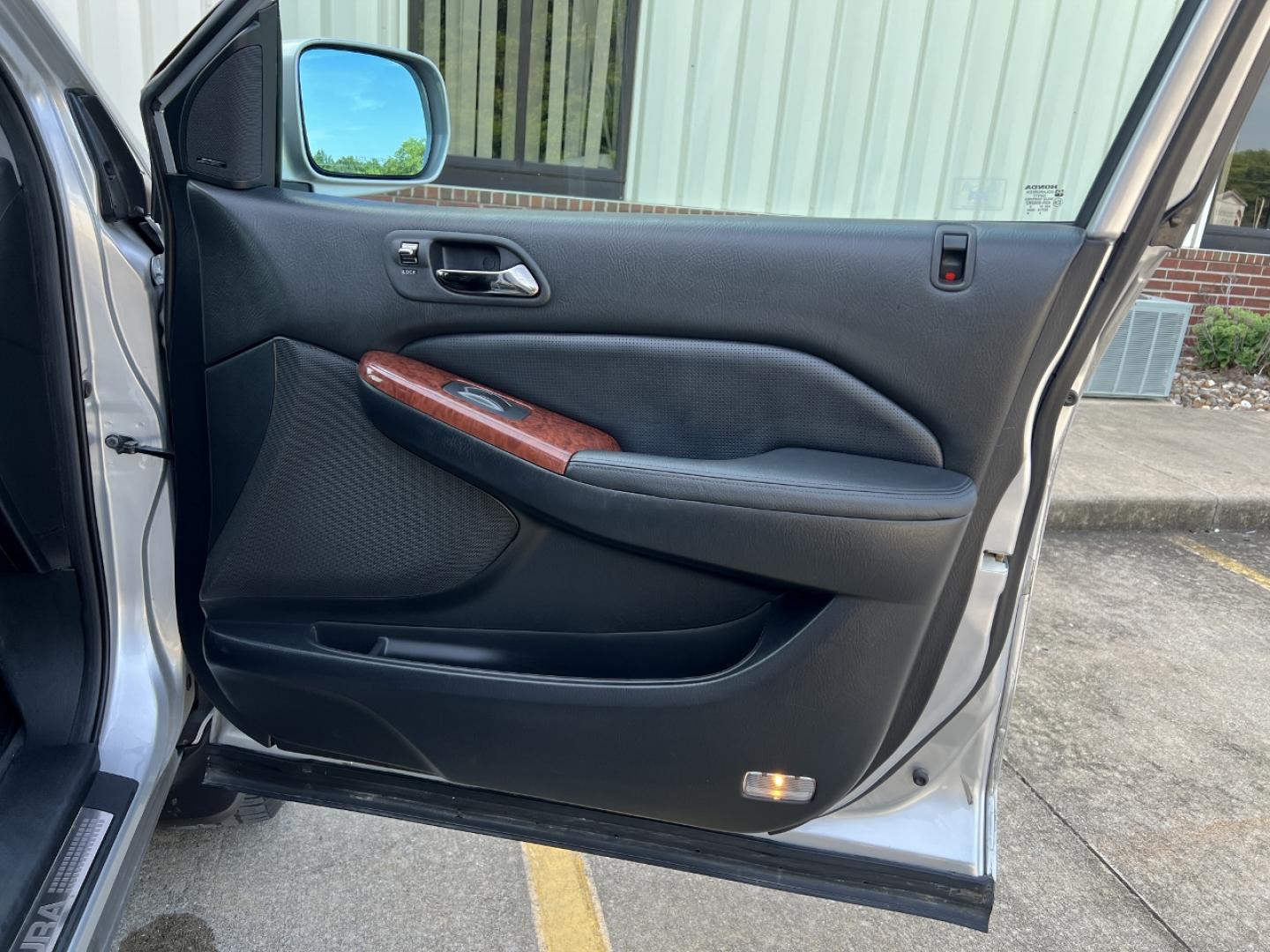 2004 SILVER /Black Leather Acura MDX Touring (2HNYD186X4H) with an 3.5L V6 engine, Automatic transmission, located at 2990 Old Orchard Rd., Jackson, MO, 63755, 37.354214, -89.612106 - 2004 Acura MDX Touring 140xxx miles All Wheel Drive 3.5L V6 Automatic Leather 3rd Row Power/Heated Seats Sunroof Cruise Power Windows/Locks/Mirrors We have financing available and we accept trades! Fill out a credit application on our website or come by today! If you have any questions, - Photo#15