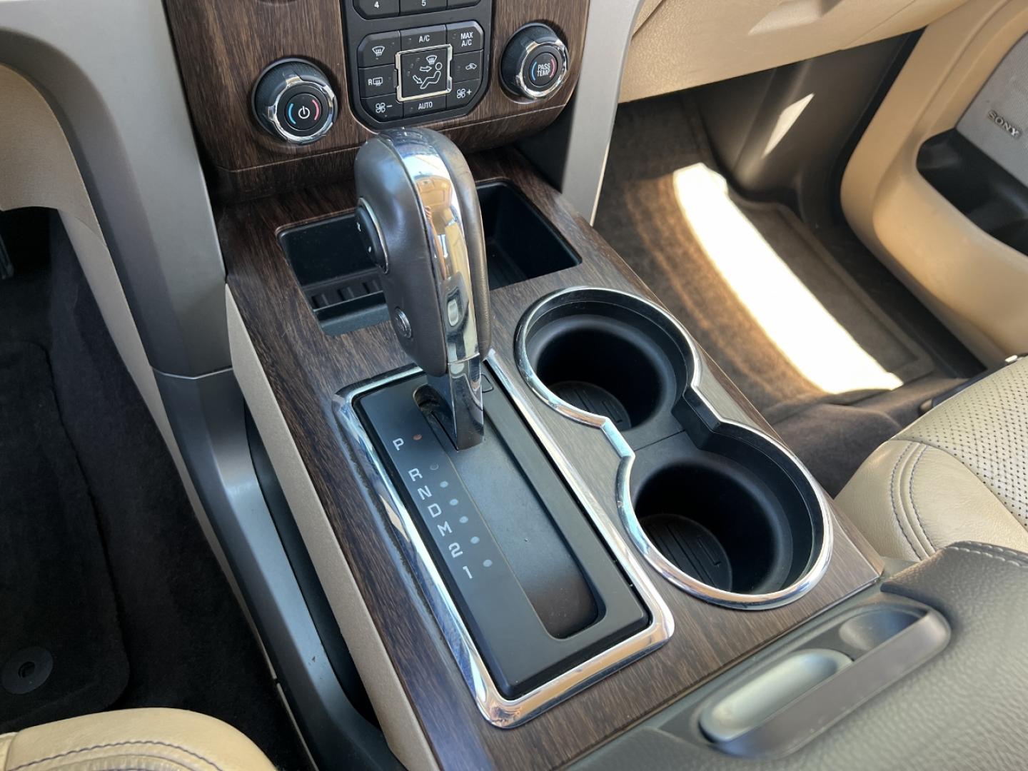 2013 BLACK /Tan Leather Ford F-150 Lariat SuperCrew 6.5-ft. Bed 4WD (1FTFW1EF4DK) with an 5.0L V8 engine, Automatic transmission, located at 506 S. Kingshighway, Cape Girardeau, MO, 63703, (573) 235-5000, 37.294994, -89.556206 - 2013 Ford F-150 Lariat 103xxx miles 4x4 5.0L V8 Automatic Leather Navigation Backup Camera Power/Heated/Cooled Seats Sunroof Bluetooth Remote Start Cruise Power Windows/Locks/Mirrors We have financing available and we accept trades! Fill out a credit application on our website or come - Photo#27