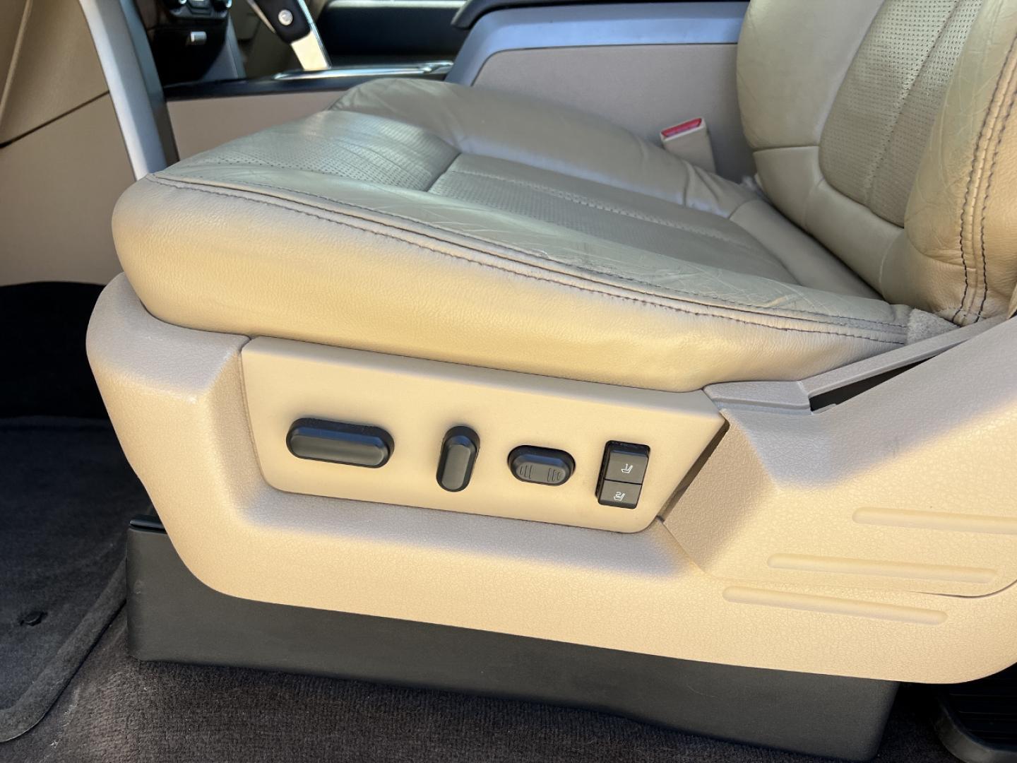 2013 BLACK /Tan Leather Ford F-150 Lariat SuperCrew 6.5-ft. Bed 4WD (1FTFW1EF4DK) with an 5.0L V8 engine, Automatic transmission, located at 506 S. Kingshighway, Cape Girardeau, MO, 63703, (573) 235-5000, 37.294994, -89.556206 - 2013 Ford F-150 Lariat 103xxx miles 4x4 5.0L V8 Automatic Leather Navigation Backup Camera Power/Heated/Cooled Seats Sunroof Bluetooth Remote Start Cruise Power Windows/Locks/Mirrors We have financing available and we accept trades! Fill out a credit application on our website or come - Photo#7