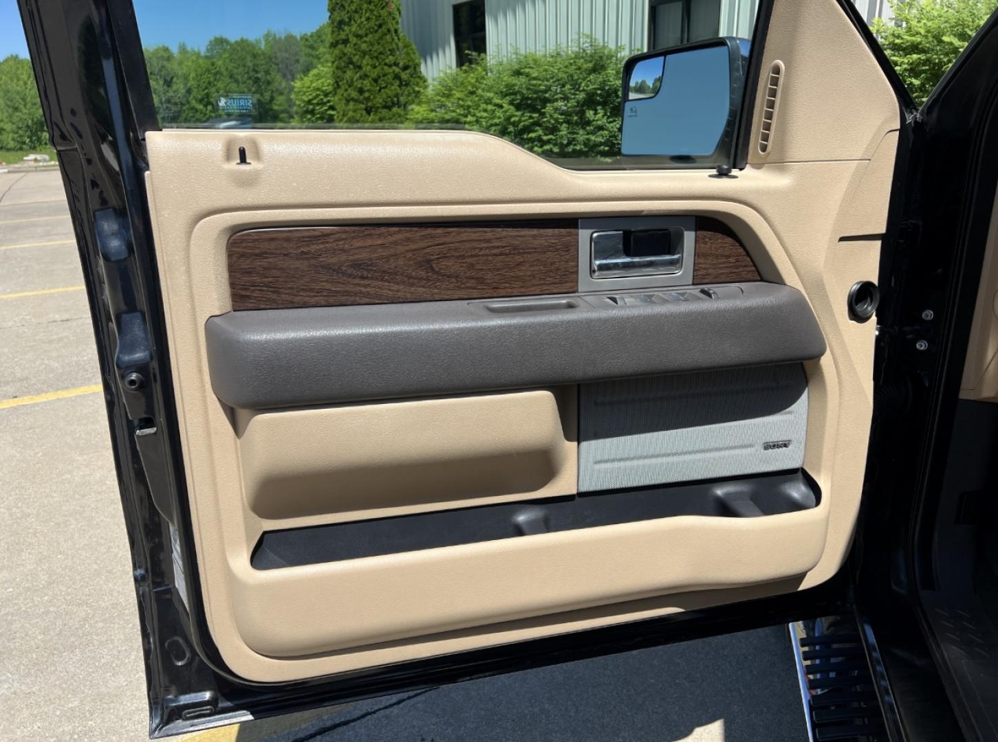 2013 BLACK /Tan Leather Ford F-150 Lariat SuperCrew 6.5-ft. Bed 4WD (1FTFW1EF4DK) with an 5.0L V8 engine, Automatic transmission, located at 506 S. Kingshighway, Cape Girardeau, MO, 63703, (573) 235-5000, 37.294994, -89.556206 - 2013 Ford F-150 Lariat 103xxx miles 4x4 5.0L V8 Automatic Leather Navigation Backup Camera Power/Heated/Cooled Seats Sunroof Bluetooth Remote Start Cruise Power Windows/Locks/Mirrors We have financing available and we accept trades! Fill out a credit application on our website or come - Photo#16