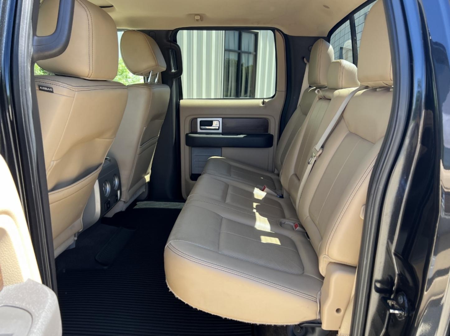 2013 BLACK /Tan Leather Ford F-150 Lariat SuperCrew 6.5-ft. Bed 4WD (1FTFW1EF4DK) with an 5.0L V8 engine, Automatic transmission, located at 506 S. Kingshighway, Cape Girardeau, MO, 63703, (573) 235-5000, 37.294994, -89.556206 - 2013 Ford F-150 Lariat 103xxx miles 4x4 5.0L V8 Automatic Leather Navigation Backup Camera Power/Heated/Cooled Seats Sunroof Bluetooth Remote Start Cruise Power Windows/Locks/Mirrors We have financing available and we accept trades! Fill out a credit application on our website or come - Photo#20