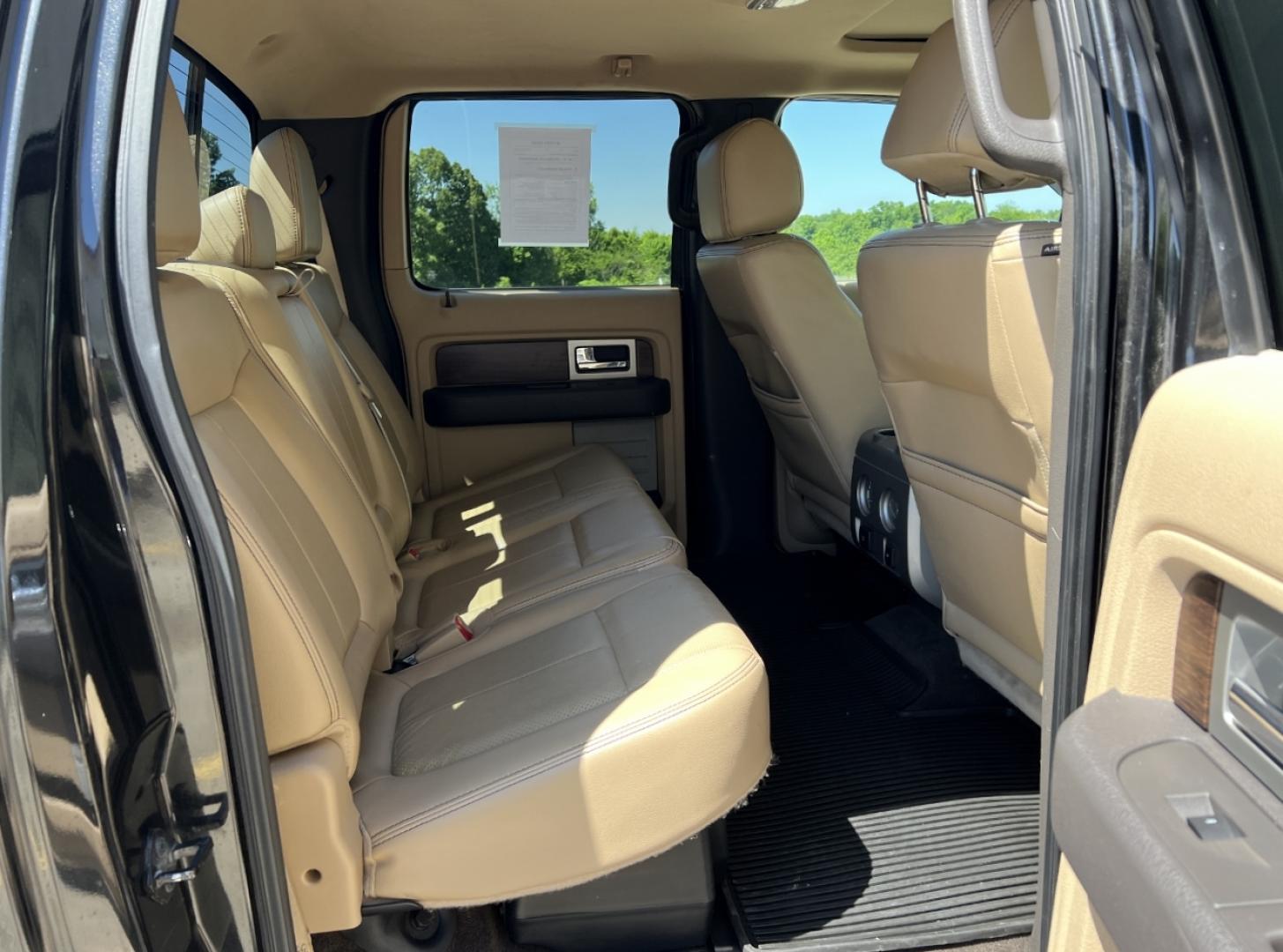 2013 BLACK /Tan Leather Ford F-150 Lariat SuperCrew 6.5-ft. Bed 4WD (1FTFW1EF4DK) with an 5.0L V8 engine, Automatic transmission, located at 506 S. Kingshighway, Cape Girardeau, MO, 63703, (573) 235-5000, 37.294994, -89.556206 - 2013 Ford F-150 Lariat 103xxx miles 4x4 5.0L V8 Automatic Leather Navigation Backup Camera Power/Heated/Cooled Seats Sunroof Bluetooth Remote Start Cruise Power Windows/Locks/Mirrors We have financing available and we accept trades! Fill out a credit application on our website or come - Photo#21