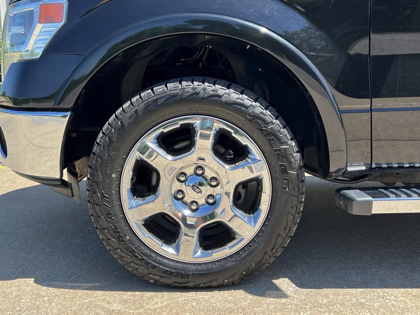 2013 BLACK /Tan Leather Ford F-150 Lariat SuperCrew 6.5-ft. Bed 4WD (1FTFW1EF4DK) with an 5.0L V8 engine, Automatic transmission, located at 506 S. Kingshighway, Cape Girardeau, MO, 63703, (573) 235-5000, 37.294994, -89.556206 - 2013 Ford F-150 Lariat 103xxx miles 4x4 5.0L V8 Automatic Leather Navigation Backup Camera Power/Heated/Cooled Seats Sunroof Bluetooth Remote Start Cruise Power Windows/Locks/Mirrors We have financing available and we accept trades! Fill out a credit application on our website or come - Photo#38