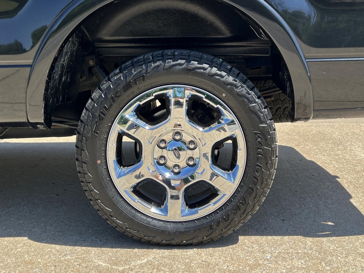 2013 BLACK /Tan Leather Ford F-150 Lariat SuperCrew 6.5-ft. Bed 4WD (1FTFW1EF4DK) with an 5.0L V8 engine, Automatic transmission, located at 506 S. Kingshighway, Cape Girardeau, MO, 63703, (573) 235-5000, 37.294994, -89.556206 - 2013 Ford F-150 Lariat 103xxx miles 4x4 5.0L V8 Automatic Leather Navigation Backup Camera Power/Heated/Cooled Seats Sunroof Bluetooth Remote Start Cruise Power Windows/Locks/Mirrors We have financing available and we accept trades! Fill out a credit application on our website or come - Photo#40