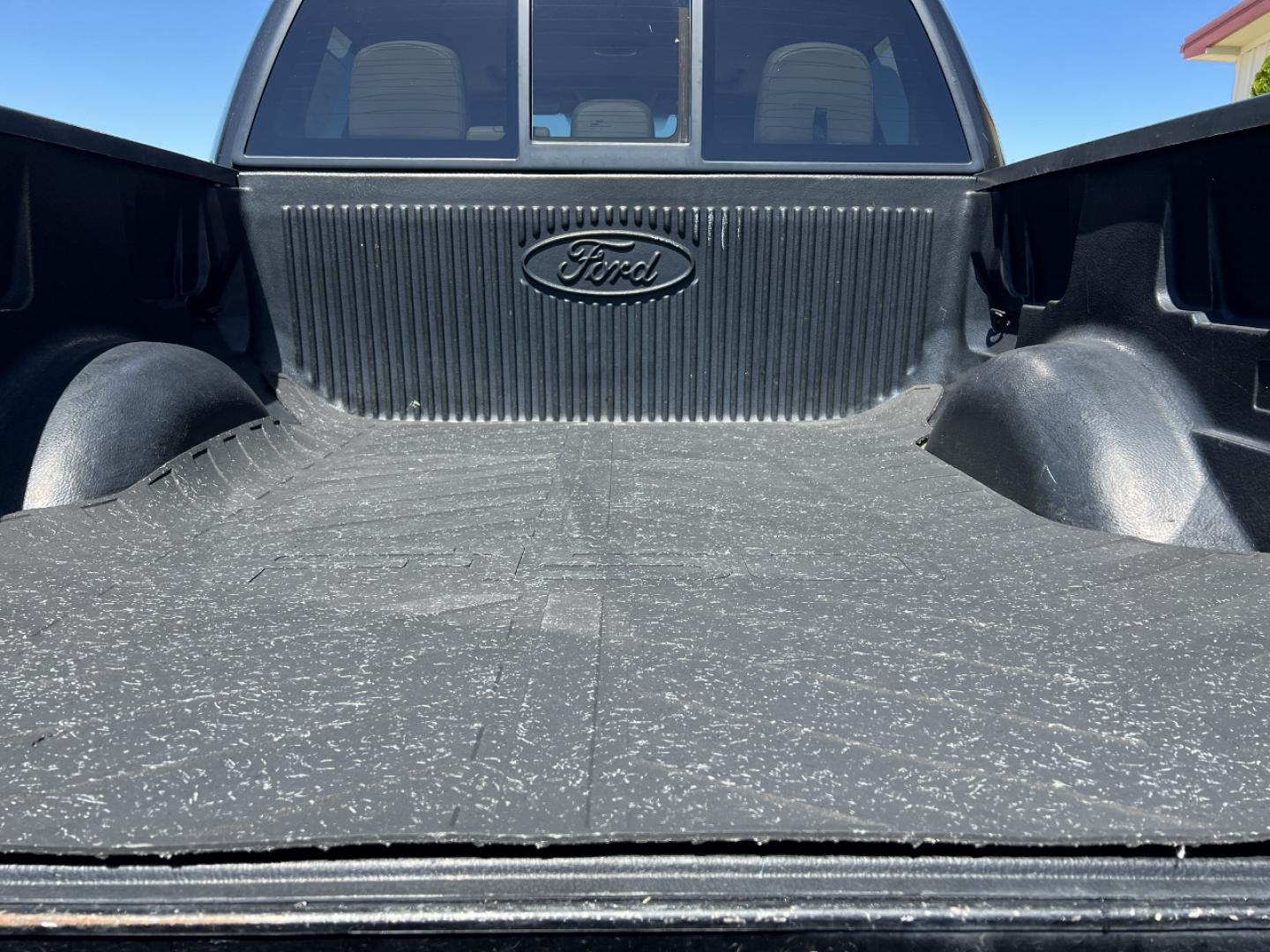 2013 BLACK /Tan Leather Ford F-150 Lariat SuperCrew 6.5-ft. Bed 4WD (1FTFW1EF4DK) with an 5.0L V8 engine, Automatic transmission, located at 506 S. Kingshighway, Cape Girardeau, MO, 63703, (573) 235-5000, 37.294994, -89.556206 - 2013 Ford F-150 Lariat 103xxx miles 4x4 5.0L V8 Automatic Leather Navigation Backup Camera Power/Heated/Cooled Seats Sunroof Bluetooth Remote Start Cruise Power Windows/Locks/Mirrors We have financing available and we accept trades! Fill out a credit application on our website or come - Photo#23