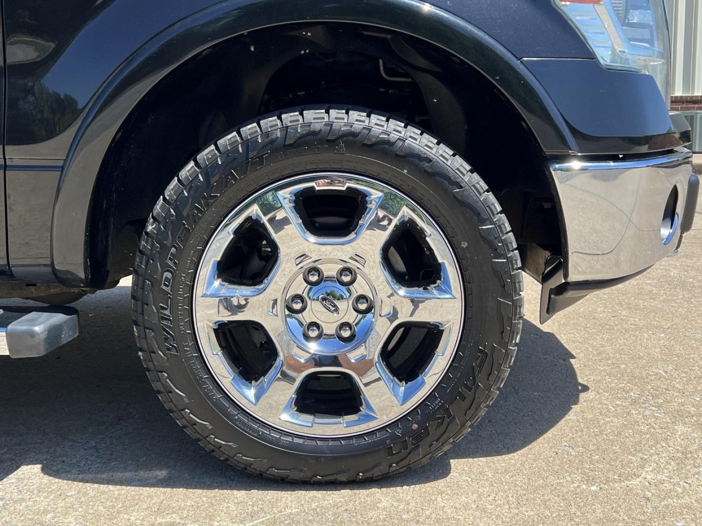 2013 BLACK /Tan Leather Ford F-150 Lariat SuperCrew 6.5-ft. Bed 4WD (1FTFW1EF4DK) with an 5.0L V8 engine, Automatic transmission, located at 506 S. Kingshighway, Cape Girardeau, MO, 63703, (573) 235-5000, 37.294994, -89.556206 - 2013 Ford F-150 Lariat 103xxx miles 4x4 5.0L V8 Automatic Leather Navigation Backup Camera Power/Heated/Cooled Seats Sunroof Bluetooth Remote Start Cruise Power Windows/Locks/Mirrors We have financing available and we accept trades! Fill out a credit application on our website or come - Photo#42