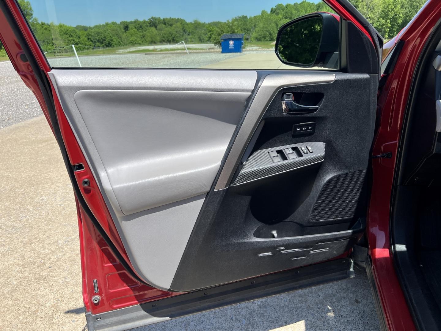 2013 RED /Gray Leather Toyota RAV4 Limited AWD (2T3DFREV4DW) with an 2.5L 4 Cyl. engine, Automatic transmission, located at 506 S. Kingshighway, Cape Girardeau, MO, 63703, (573) 235-5000, 37.294994, -89.556206 - 2013 Toyota RAV4 Limited 121xxx miles All Wheel Drive 2.5L 4 Cyl. Automatic Leather Backup Camera Sunroof Power Driver Seat Heated Seats Bluetooth Cruise Power Windows/Locks/Mirrors We have financing available and we accept trades! Fill out a credit application on our website or come by - Photo#13