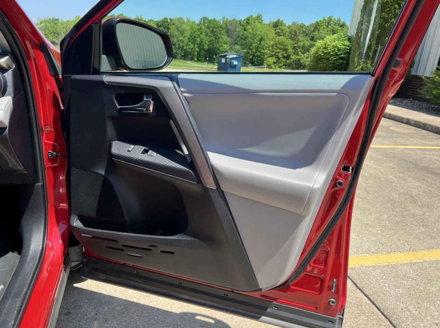 2013 RED /Gray Leather Toyota RAV4 Limited AWD (2T3DFREV4DW) with an 2.5L 4 Cyl. engine, Automatic transmission, located at 506 S. Kingshighway, Cape Girardeau, MO, 63703, (573) 235-5000, 37.294994, -89.556206 - 2013 Toyota RAV4 Limited 121xxx miles All Wheel Drive 2.5L 4 Cyl. Automatic Leather Backup Camera Sunroof Power Driver Seat Heated Seats Bluetooth Cruise Power Windows/Locks/Mirrors We have financing available and we accept trades! Fill out a credit application on our website or come by - Photo#15