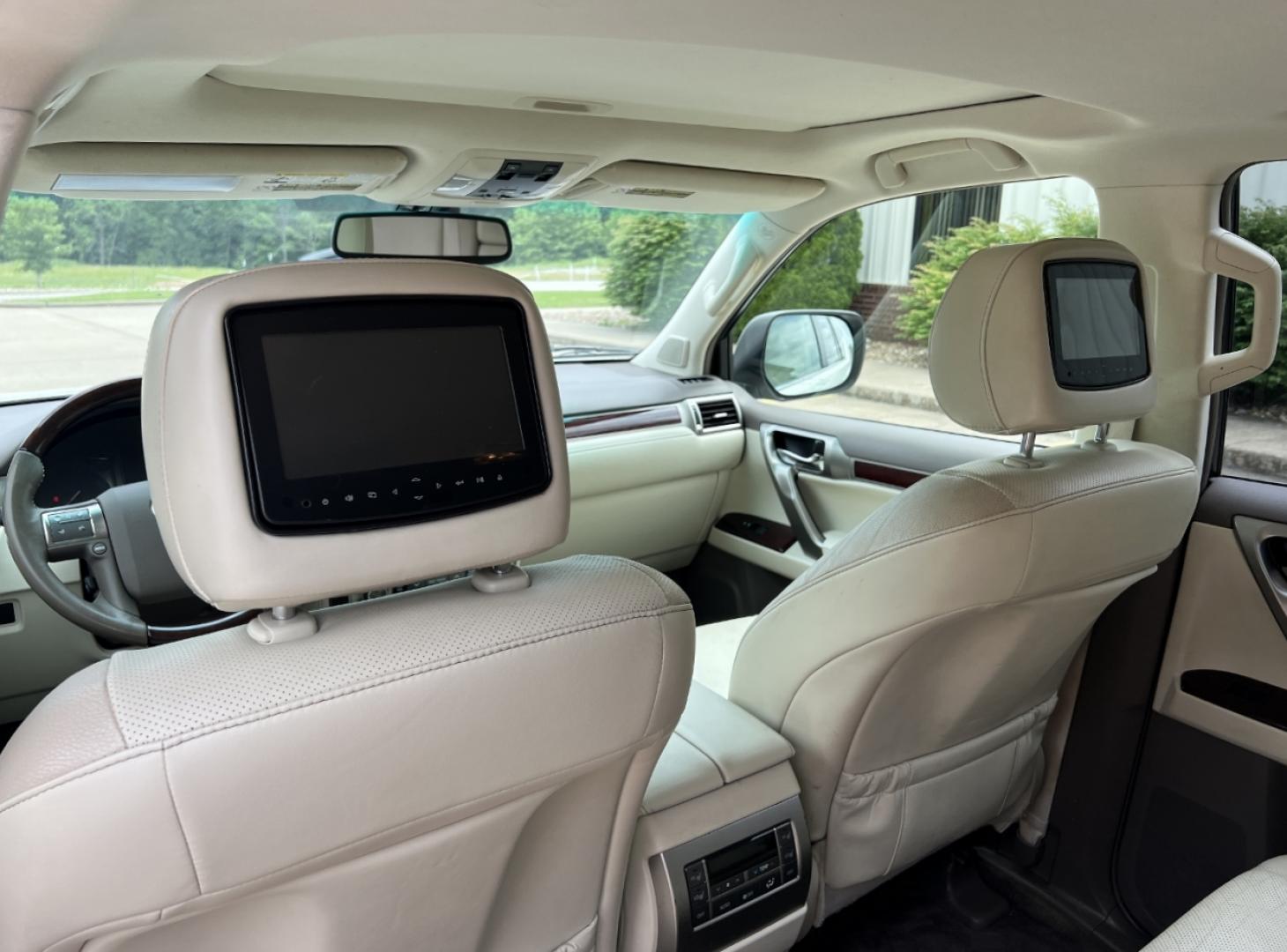2015 WHITE /Tan Leather Lexus GX 460 Base (JTJBM7FX8F5) with an 4.6L V8 engine, Automatic transmission, located at 2990 Old Orchard Rd., Jackson, MO, 63755, 37.354214, -89.612106 - 2015 Lexus GX 460 123xxx miles 4 Wheel Drive 4.6L V8 Automatic Leather 3rd Row Rear Entertainment Navigation Power/Heated/Cooled Seats Heated Rear Seats Backup Camera Sunroof Bluetooth Cruise Power Windows/Locks/Mirrors We have financing available and we accept trades! Fill out a cre - Photo#8