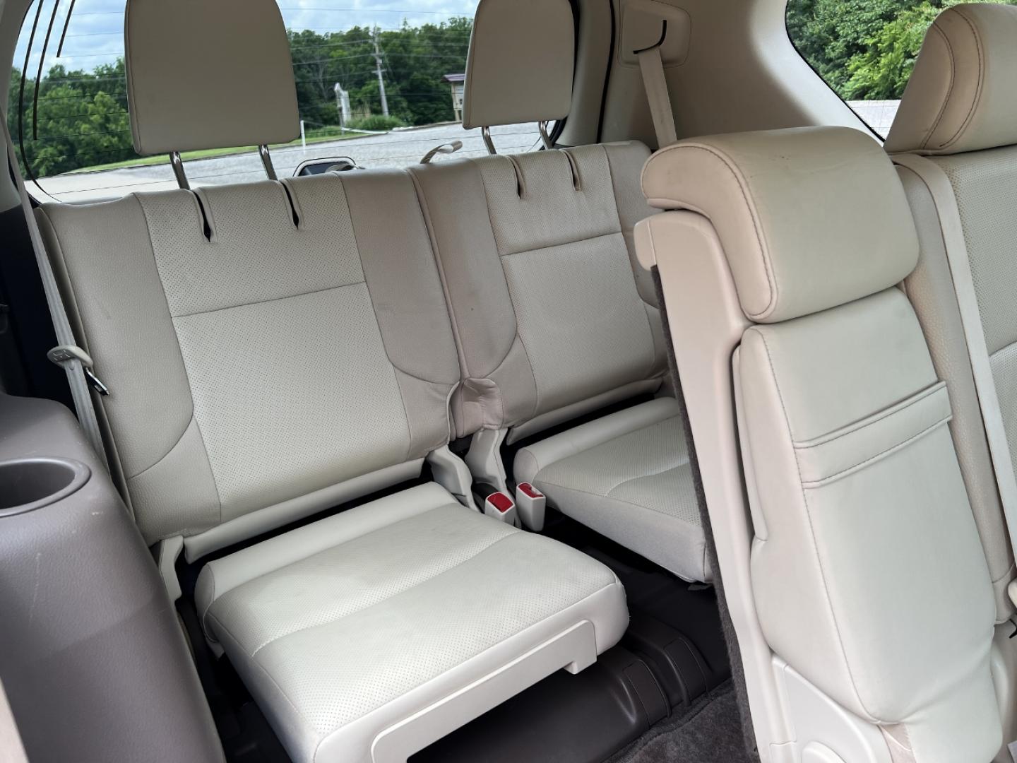 2015 WHITE /Tan Leather Lexus GX 460 Base (JTJBM7FX8F5) with an 4.6L V8 engine, Automatic transmission, located at 2990 Old Orchard Rd., Jackson, MO, 63755, 37.354214, -89.612106 - 2015 Lexus GX 460 123xxx miles 4 Wheel Drive 4.6L V8 Automatic Leather 3rd Row Rear Entertainment Navigation Power/Heated/Cooled Seats Heated Rear Seats Backup Camera Sunroof Bluetooth Cruise Power Windows/Locks/Mirrors We have financing available and we accept trades! Fill out a cre - Photo#23