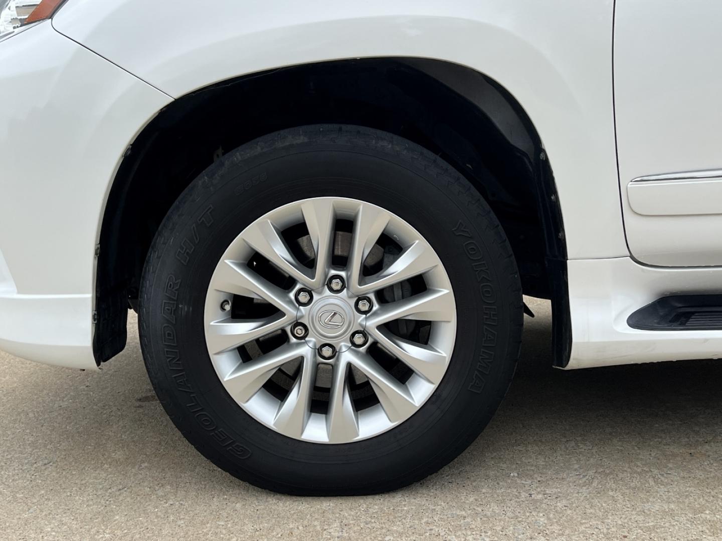 2015 WHITE /Tan Leather Lexus GX 460 Base (JTJBM7FX8F5) with an 4.6L V8 engine, Automatic transmission, located at 2990 Old Orchard Rd., Jackson, MO, 63755, 37.354214, -89.612106 - 2015 Lexus GX 460 123xxx miles 4 Wheel Drive 4.6L V8 Automatic Leather 3rd Row Rear Entertainment Navigation Power/Heated/Cooled Seats Heated Rear Seats Backup Camera Sunroof Bluetooth Cruise Power Windows/Locks/Mirrors We have financing available and we accept trades! Fill out a cre - Photo#42