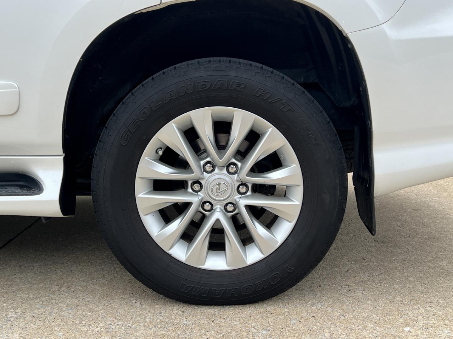 2015 WHITE /Tan Leather Lexus GX 460 Base (JTJBM7FX8F5) with an 4.6L V8 engine, Automatic transmission, located at 2990 Old Orchard Rd., Jackson, MO, 63755, 37.354214, -89.612106 - 2015 Lexus GX 460 123xxx miles 4 Wheel Drive 4.6L V8 Automatic Leather 3rd Row Rear Entertainment Navigation Power/Heated/Cooled Seats Heated Rear Seats Backup Camera Sunroof Bluetooth Cruise Power Windows/Locks/Mirrors We have financing available and we accept trades! Fill out a cre - Photo#44