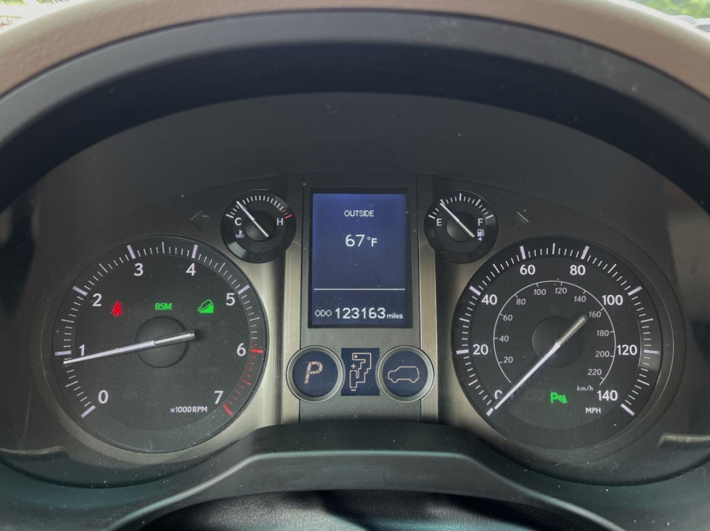 2015 WHITE /Tan Leather Lexus GX 460 Base (JTJBM7FX8F5) with an 4.6L V8 engine, Automatic transmission, located at 2990 Old Orchard Rd., Jackson, MO, 63755, 37.354214, -89.612106 - 2015 Lexus GX 460 123xxx miles 4 Wheel Drive 4.6L V8 Automatic Leather 3rd Row Rear Entertainment Navigation Power/Heated/Cooled Seats Heated Rear Seats Backup Camera Sunroof Bluetooth Cruise Power Windows/Locks/Mirrors We have financing available and we accept trades! Fill out a cre - Photo#1