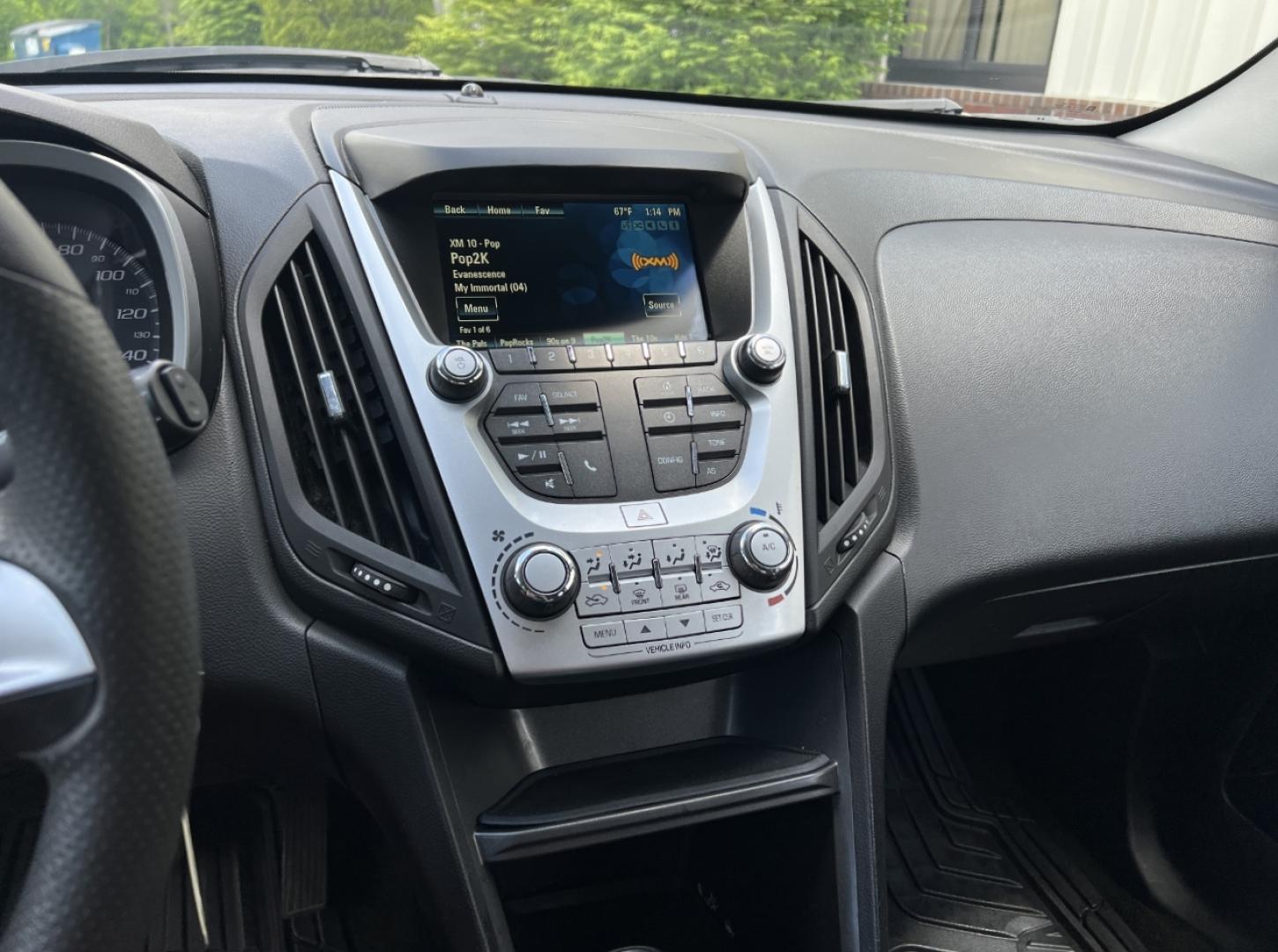2017 GRAY /Black Cloth Chevrolet Equinox LT 2WD (2GNALCEKXH1) with an 2.4L 4 Cyl. engine, Automatic transmission, located at 2990 Old Orchard Rd., Jackson, MO, 63755, 37.354214, -89.612106 - 2017 Chevrolet Equinox LT 131xxx miles Front Wheel Drive 2.4L 4 Cyl. Automatic Backup Camera Bluetooth Cruise Power Windows/Locks/Mirrors We have financing available and we accept trades! Fill out a credit application on our website or come by today! If you have any questions, give us a ca - Photo#20