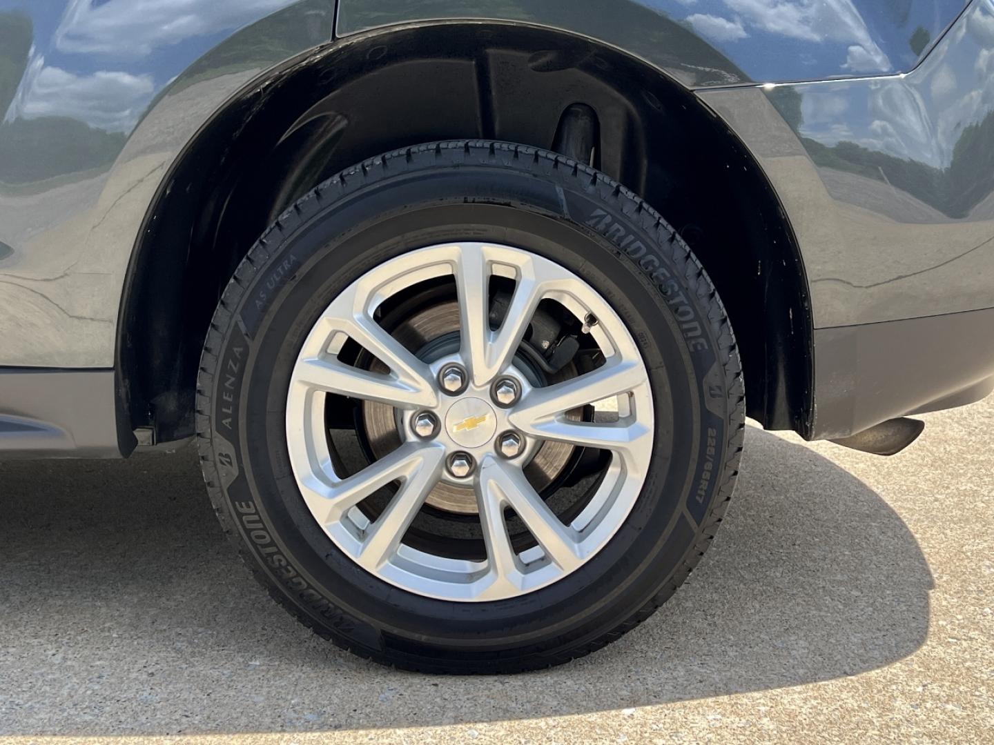 2017 GRAY /Black Cloth Chevrolet Equinox LT 2WD (2GNALCEKXH1) with an 2.4L 4 Cyl. engine, Automatic transmission, located at 2990 Old Orchard Rd., Jackson, MO, 63755, 37.354214, -89.612106 - 2017 Chevrolet Equinox LT 131xxx miles Front Wheel Drive 2.4L 4 Cyl. Automatic Backup Camera Bluetooth Cruise Power Windows/Locks/Mirrors We have financing available and we accept trades! Fill out a credit application on our website or come by today! If you have any questions, give us a ca - Photo#31
