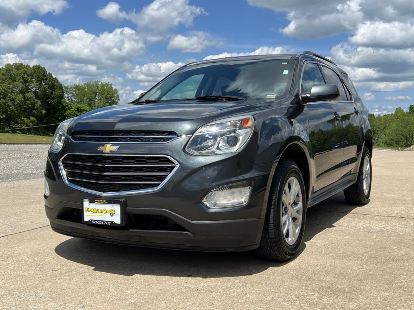 2017 GRAY /Black Cloth Chevrolet Equinox LT 2WD (2GNALCEKXH1) with an 2.4L 4 Cyl. engine, Automatic transmission, located at 2990 Old Orchard Rd., Jackson, MO, 63755, 37.354214, -89.612106 - 2017 Chevrolet Equinox LT 131xxx miles Front Wheel Drive 2.4L 4 Cyl. Automatic Backup Camera Bluetooth Cruise Power Windows/Locks/Mirrors We have financing available and we accept trades! Fill out a credit application on our website or come by today! If you have any questions, give us a ca - Photo#3